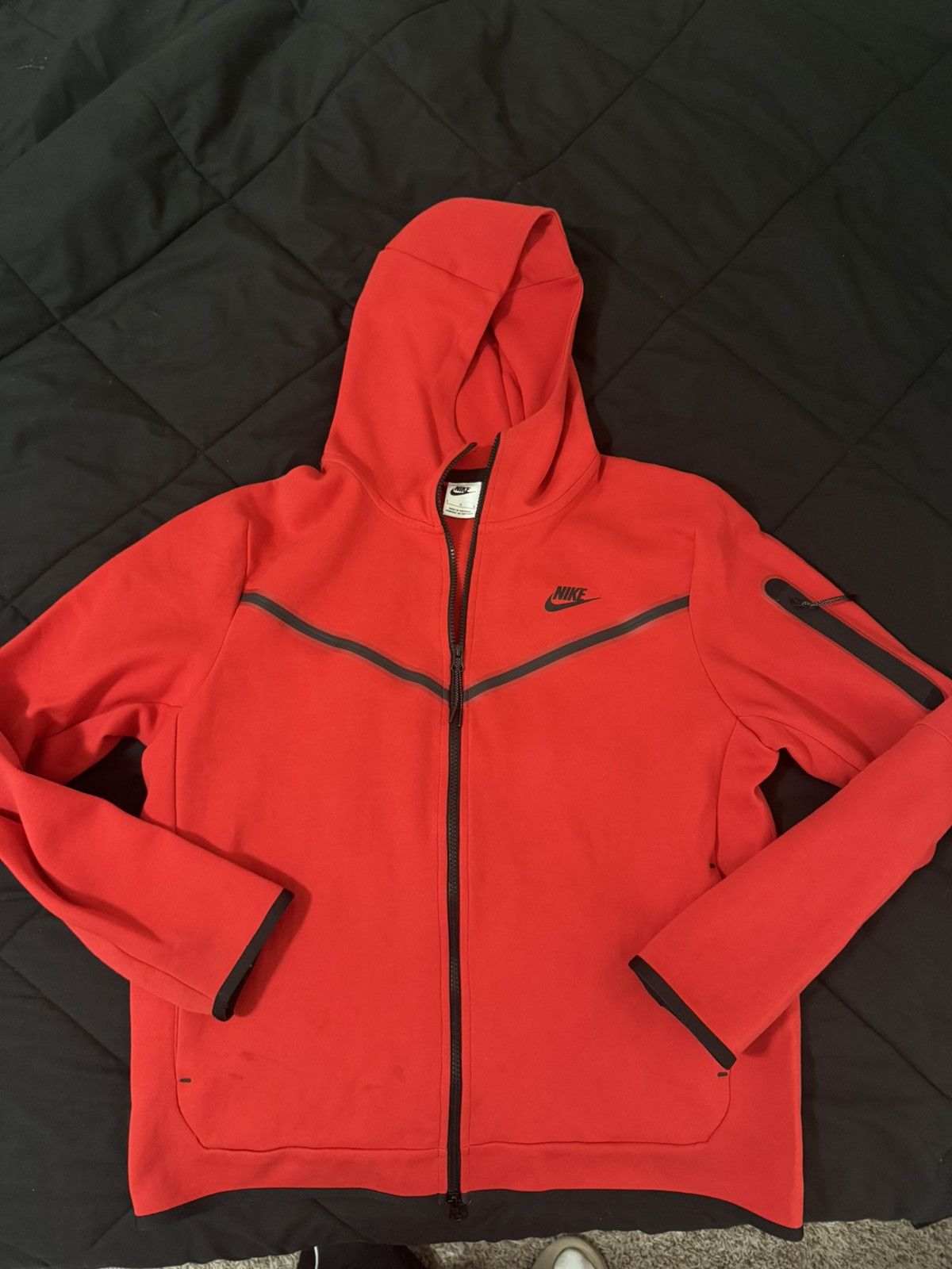 Nike NIKE TECH RED & BLACK Size US L / EU 52-54 / 3 - 1 Thumbnail