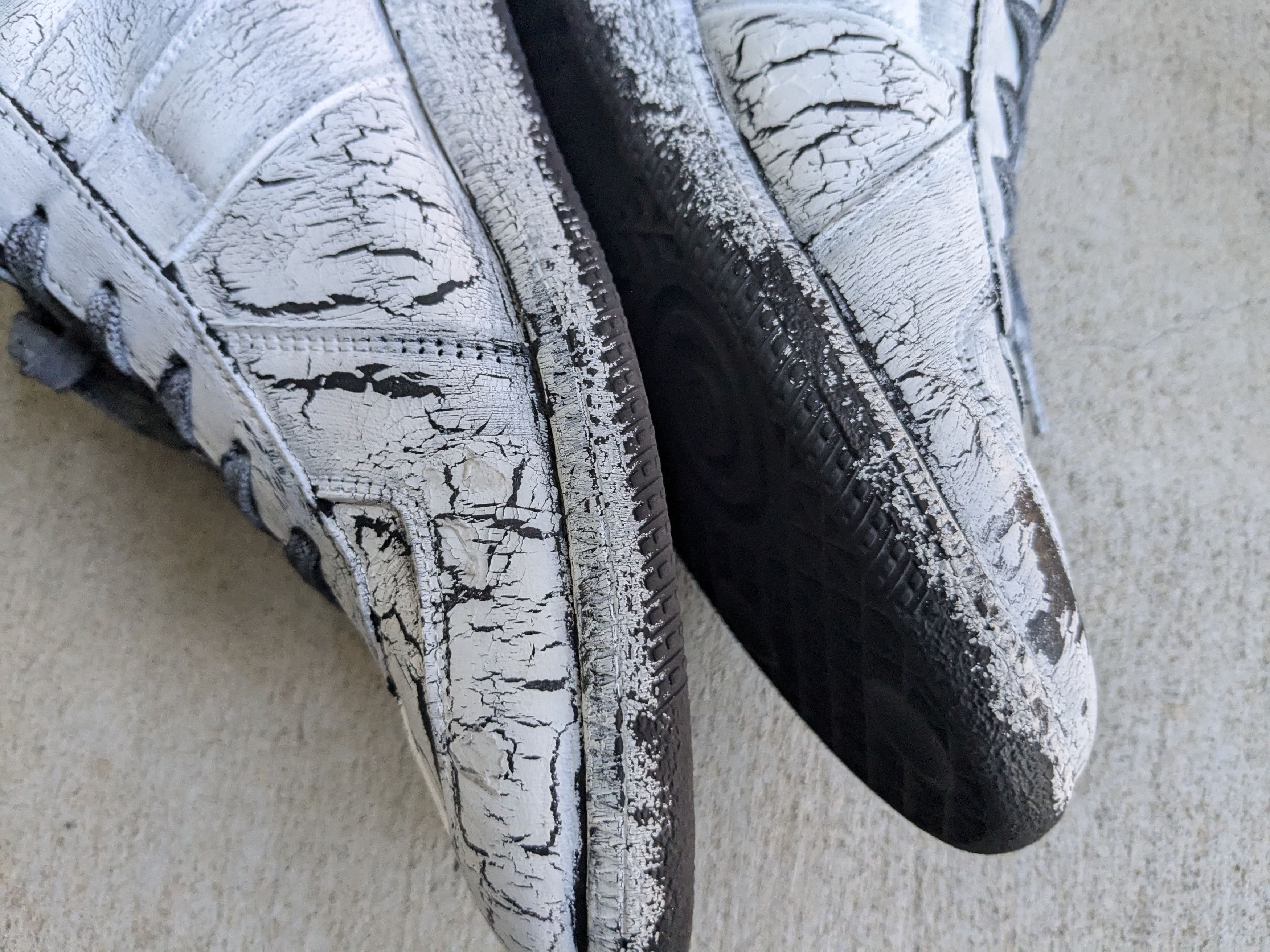 Maison Margiela Maison Margiela GAT White 8 41 Paint Low Tops Black Leather Size US 8 / EU 41 - 12 Thumbnail