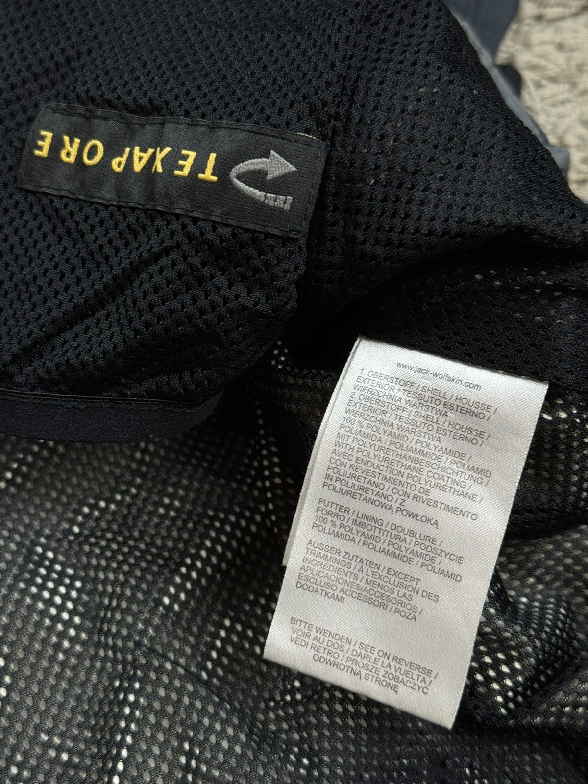 Jack Wolfskin Light jacket Jack Wolfskin original casual outdoors item Size US XL / EU 56 / 4 - 4 Thumbnail