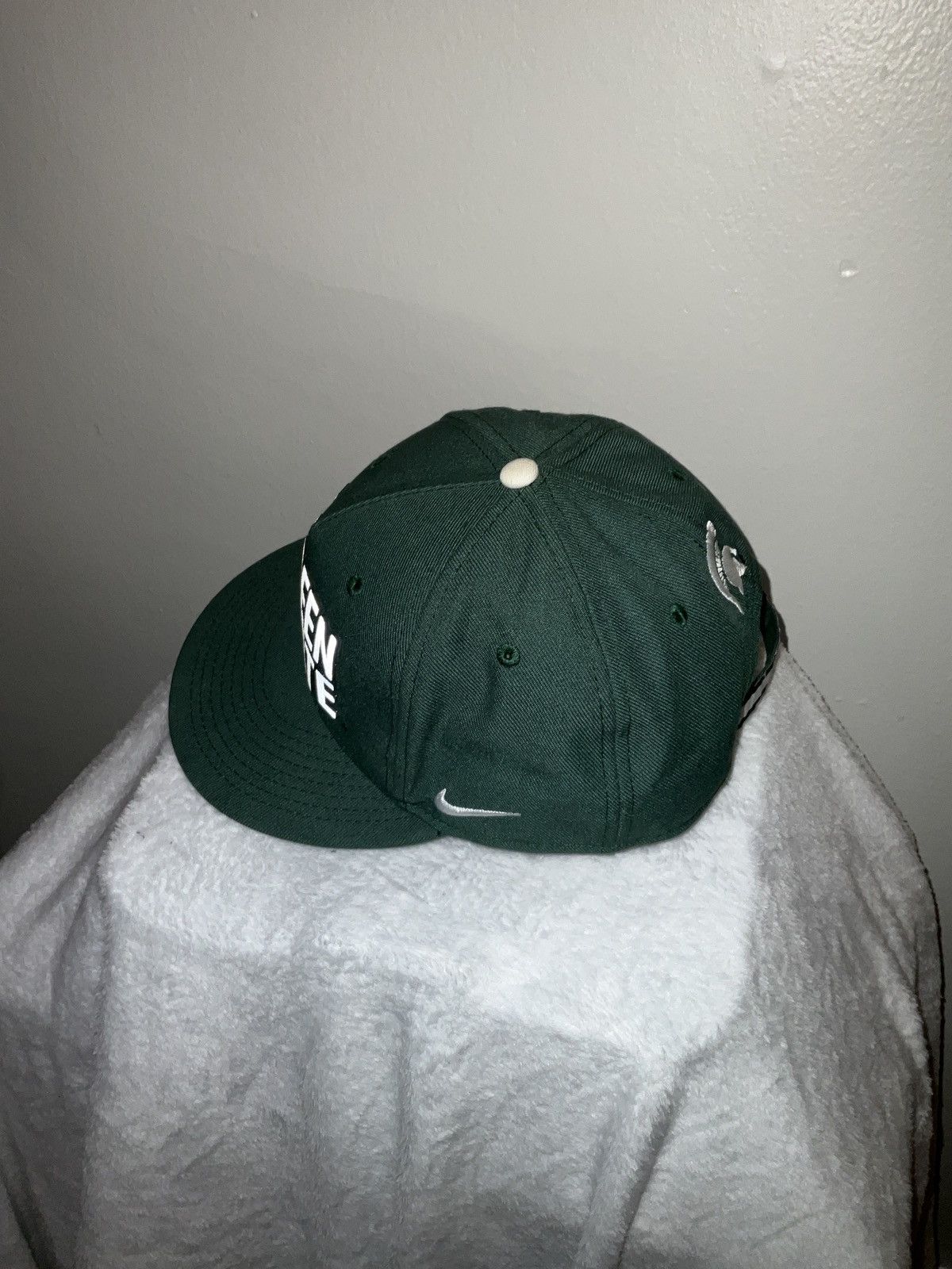 Nike Rare Michigan Statw Go Green Go White StrapBack Hat Size ONE SIZE - 2 Thumbnail