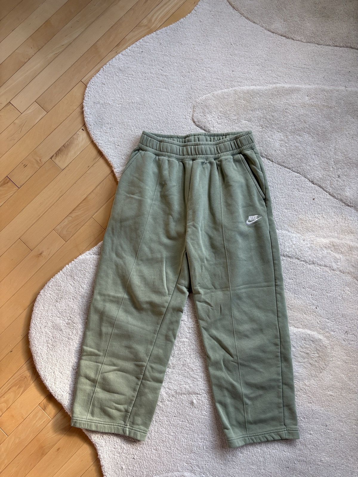 Nike Nike Sweatpants Size US 32 / EU 48 - 1 Thumbnail