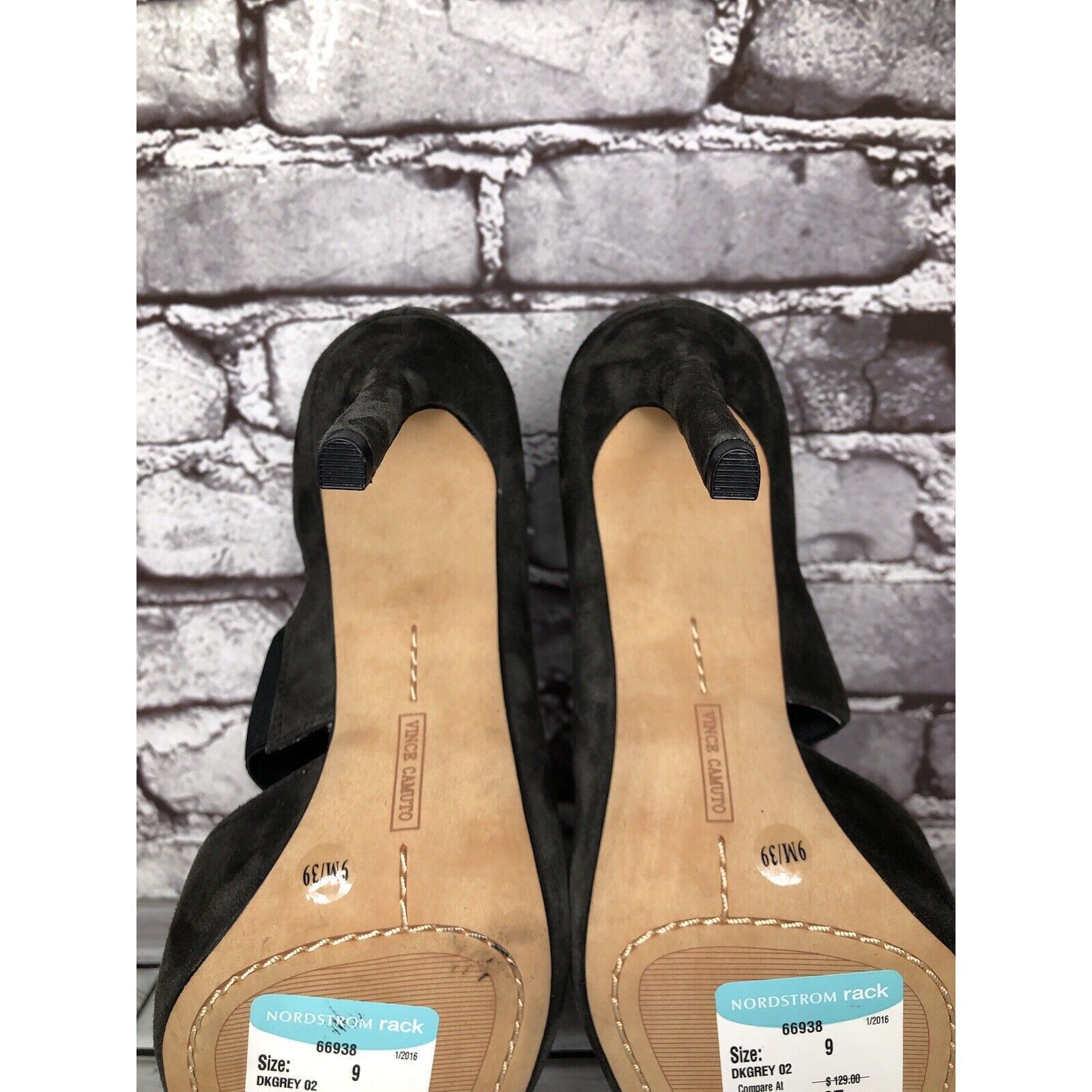 Vince Camuto Vince Camuto Nigel Charcoal Gray Suede Elastic Pointed Toe H Size US 9 / IT 39 - 9 Thumbnail