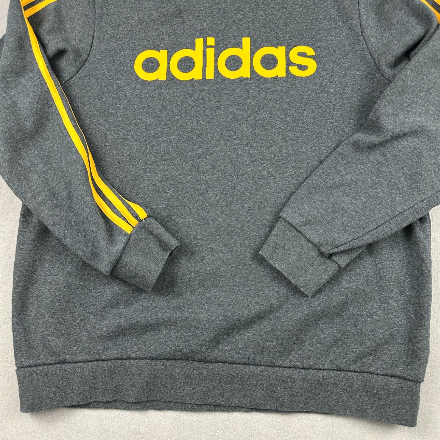 Adidas Adidas Sweatshirt Men XL Gray Yellow Logo Crewneck Pullover Sports Long Sleeve Crew Neck Regular Fit Vintage: No Size US XL / EU 56 / 4 - 3 Thumbnail