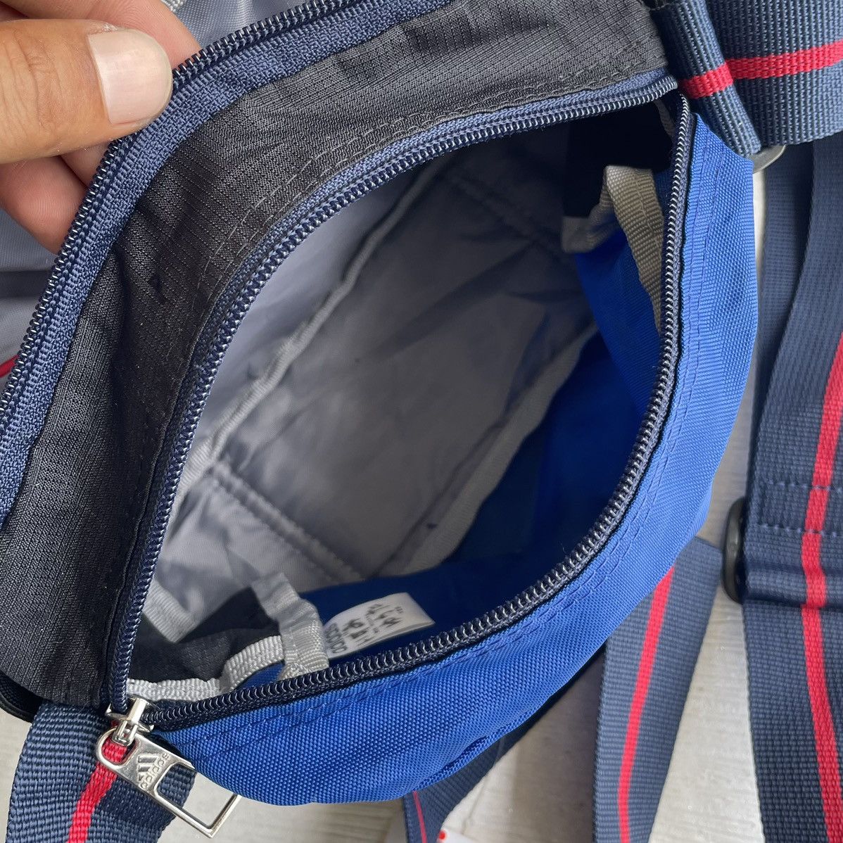 Adidas Y2K ADIDAS MULTICOLOUR CROSSBODY Size ONE SIZE - 10 Thumbnail