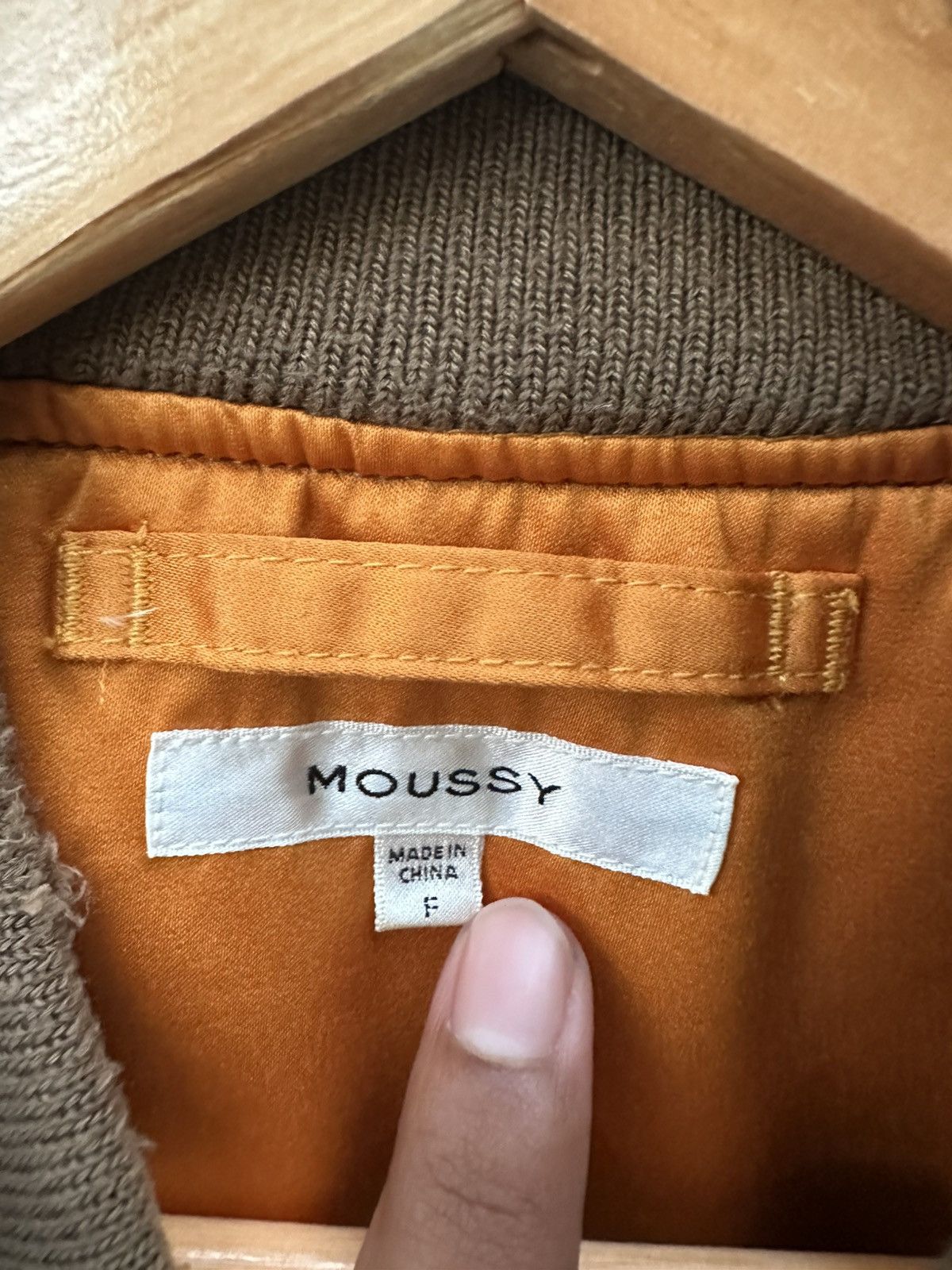 MOUSSY 👹Moussy MA-1 Distressed Green Bomber Jacket Size US M / EU 48-50 / 2 - 11 Thumbnail