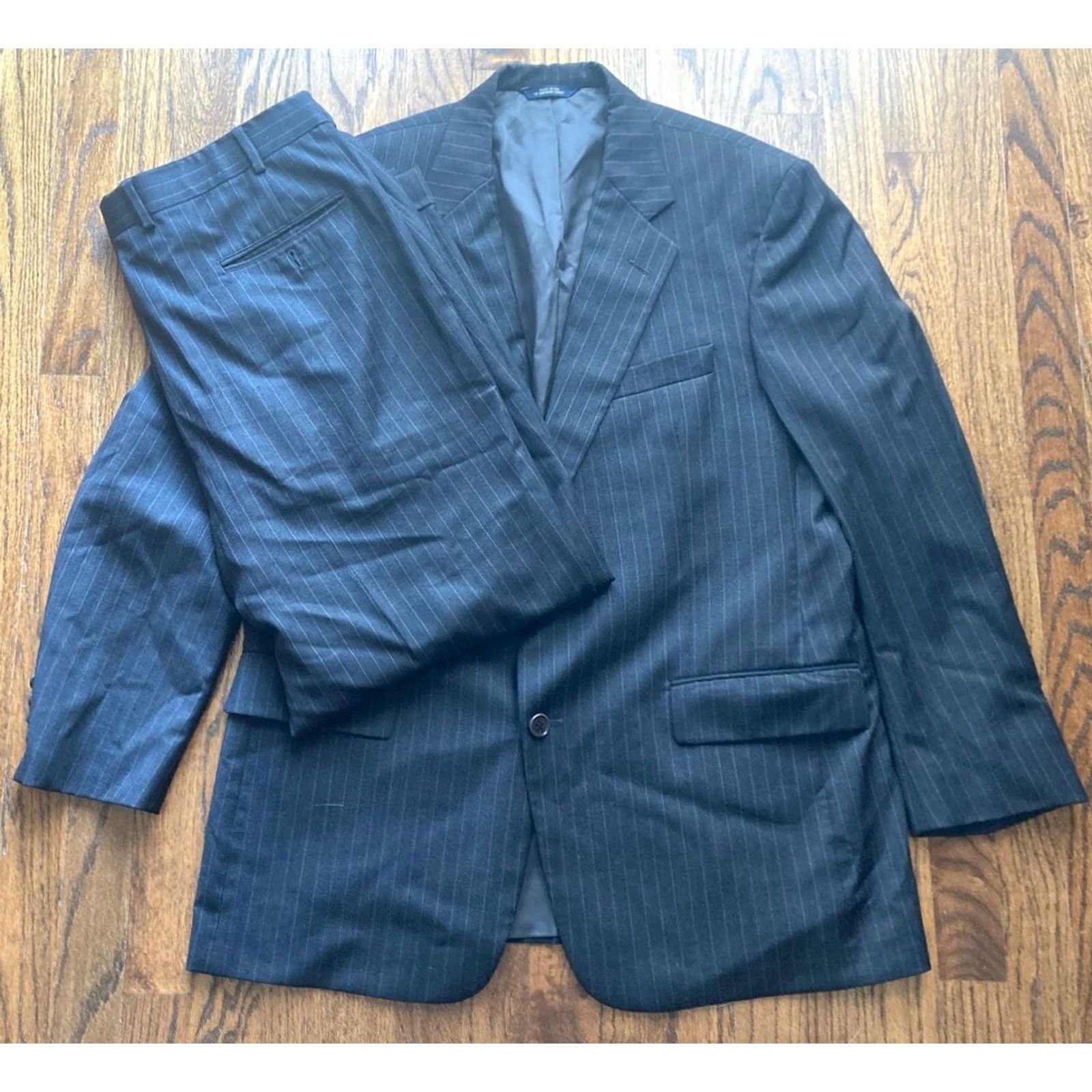 Brooks Brothers VINTAGE Brooks Brothers Suit Mens 43R 38W Gray Charcoal Wool 2 Piece Regular Notch Lapel Single-Breasted 2-Button Front USA Made Mens Size 46R - 2 Thumbnail