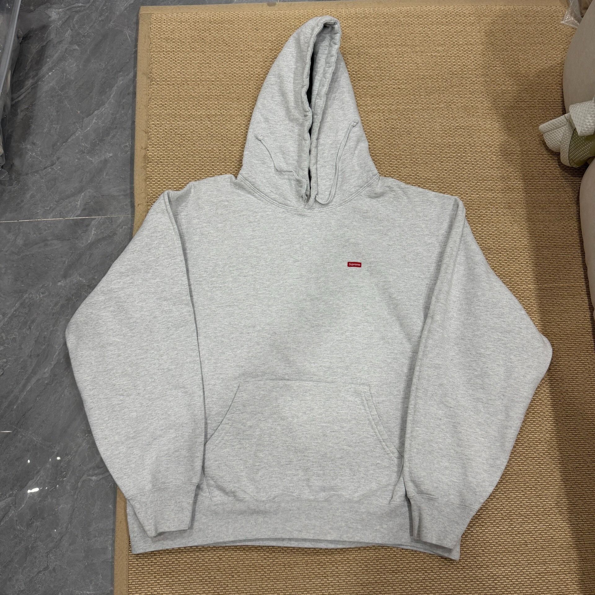 Supreme Supreme Gray Logo Sweatshirt XL Size US XL / EU 56 / 4 - 1 Thumbnail