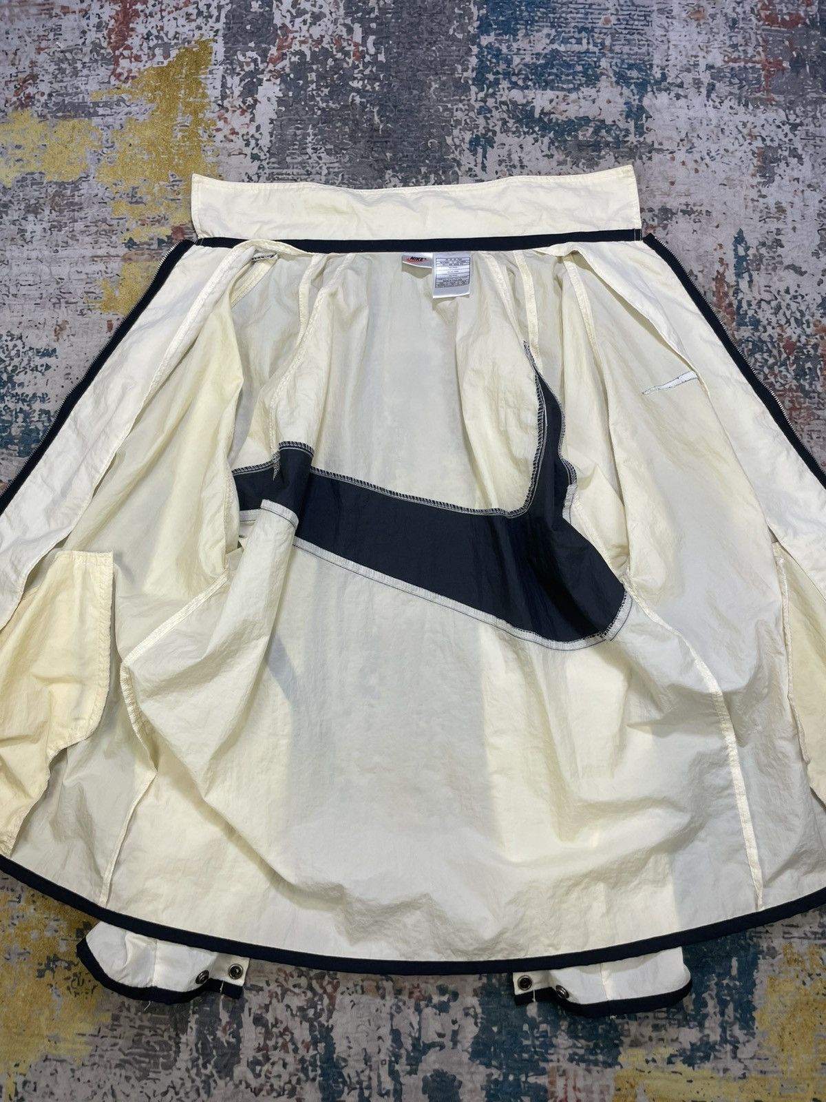 Nike Vtg 90s Nike Big Swoosh Nylon Windbreaker Jacket Size US XL / EU 56 / 4 - 11 Thumbnail
