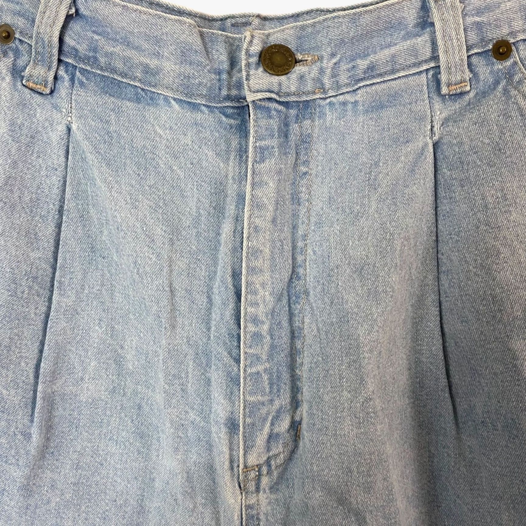 Vintage VINTAGE Casual Corner Denim Shorts Women High Waist 10 Blue 90s Mom Butt Pleated Front 100% Cotton USA Women Size 32" / US 10 / IT 46 - 5 Thumbnail
