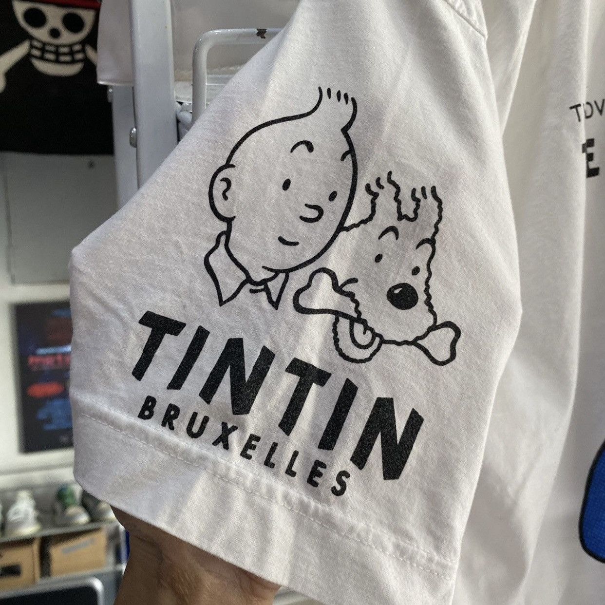 Vintage Vintage 90s The Adventures of Tintin "The Blue Lotus" Comic Size US L / EU 52-54 / 3 - 7 Thumbnail