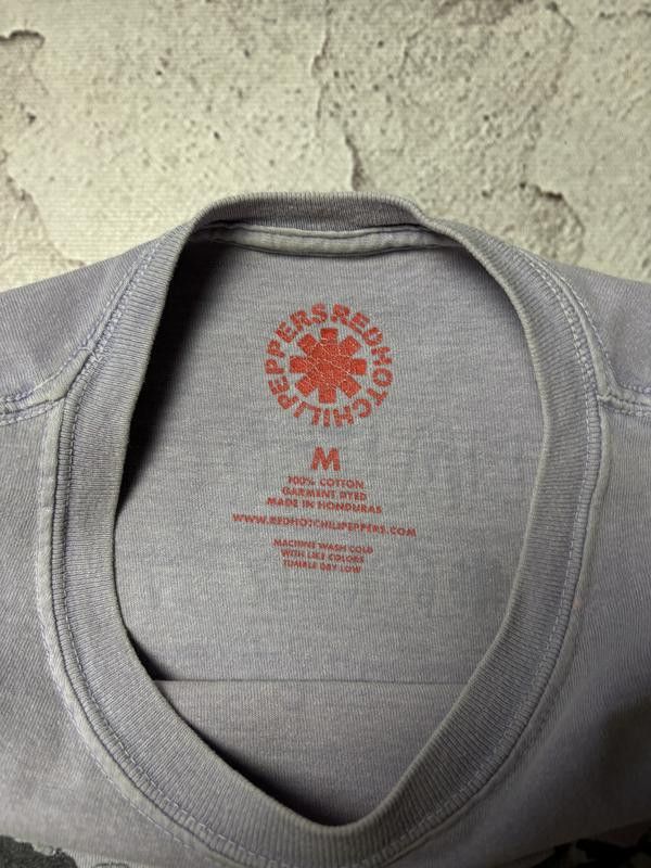 Other Red Hot Chili Peppers Unlimited Love 2022 Tour T-Shirt Size US M / EU 48-50 / 2 - 7 Thumbnail