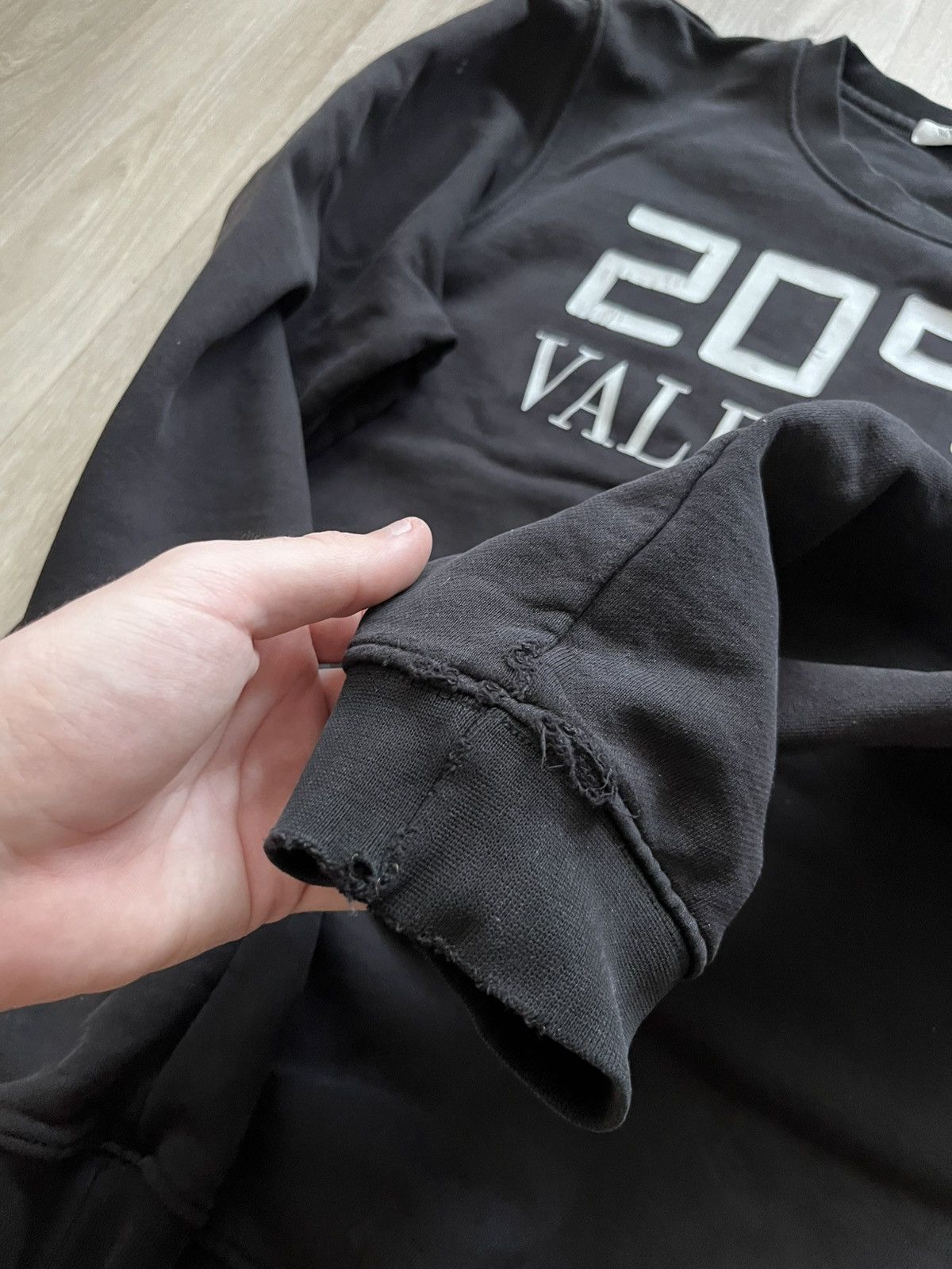 Designer × Valentino Valentino 2099 Distressed Sweatshirt Size US M / EU 48-50 / 2 - 5 Thumbnail