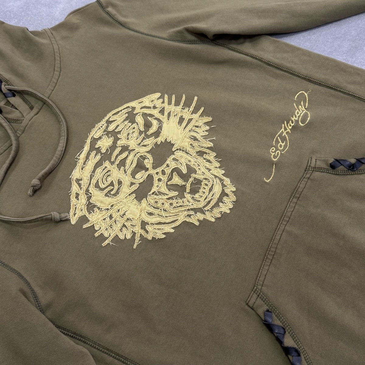 Christian Audigier × Ed Hardy Ed Hardy by Christian Audigier Embroidered Tiger Y2K Hoodie Size US M / EU 48-50 / 2 - 11 Thumbnail