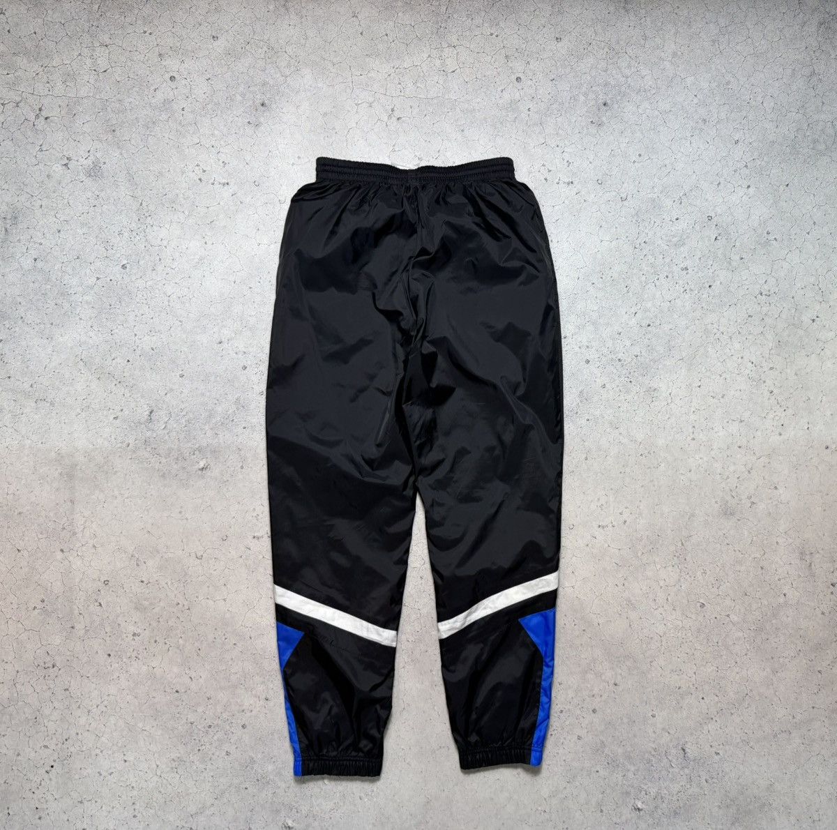 Nike Nike Vintage 90’s Nylon Track Pants Black Size US 30 / EU 46 - 2 Thumbnail