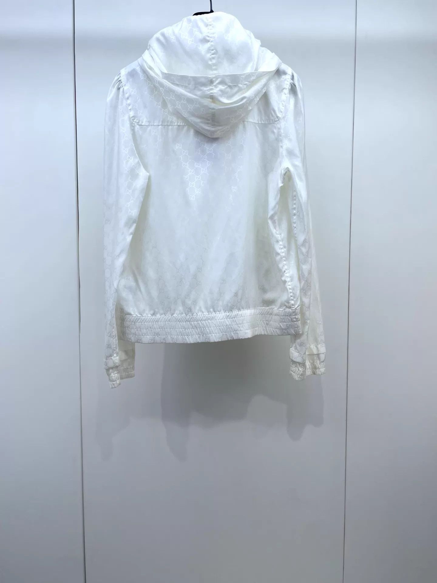 Gucci Gucci Ivory GG All Over Print Thin Hooded Trench S Size S / US 4 / IT 40 - 2 Thumbnail