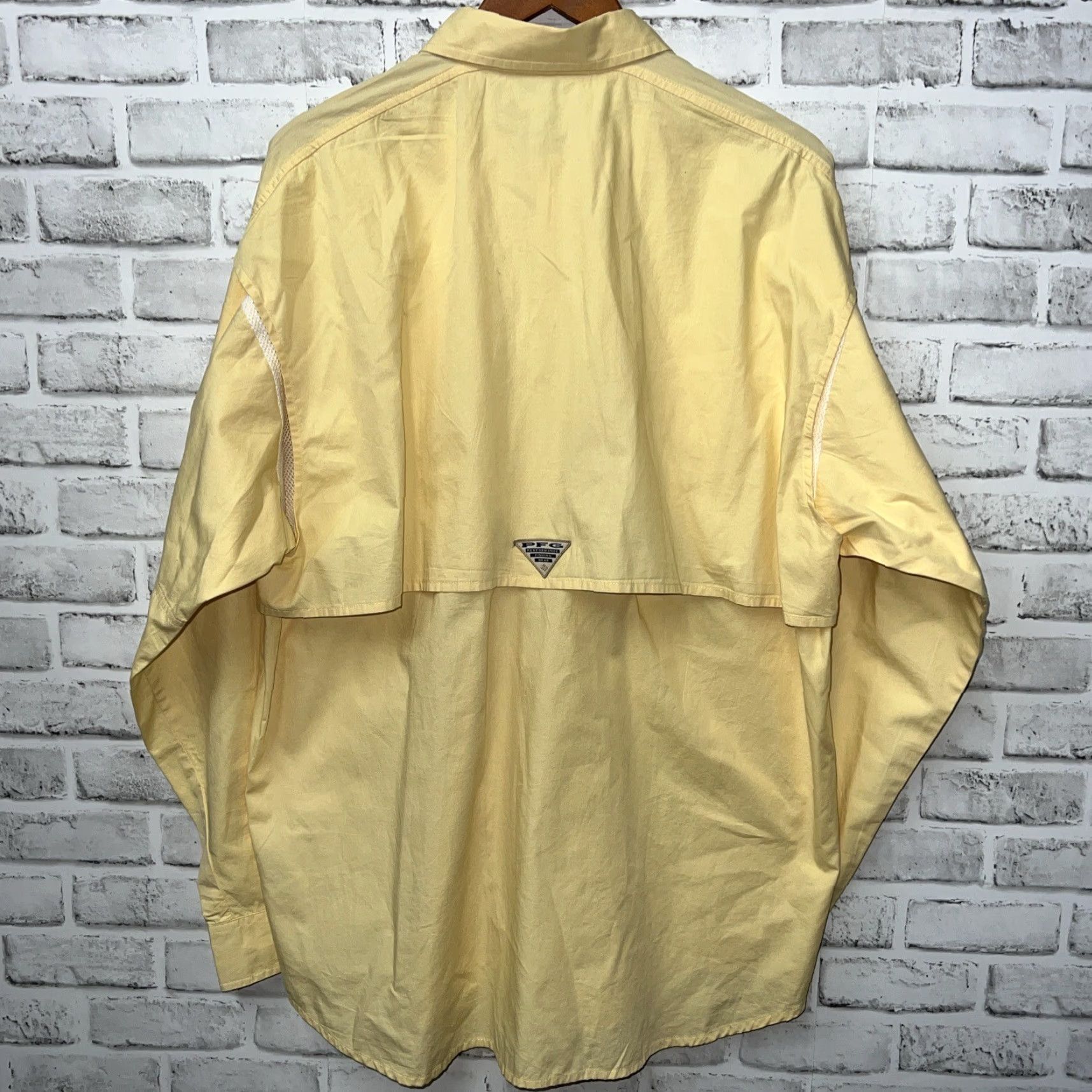 Vintage VINTAGE Columbia PFG Vented Yellow Button-Up Shirt Mens Size L Size US L / EU 52-54 / 3 - 5 Thumbnail