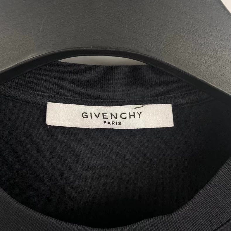 Givenchy Givenchy Distressed Letter Short Sleeve Size US XS / EU 42 / 0 - 3 Thumbnail