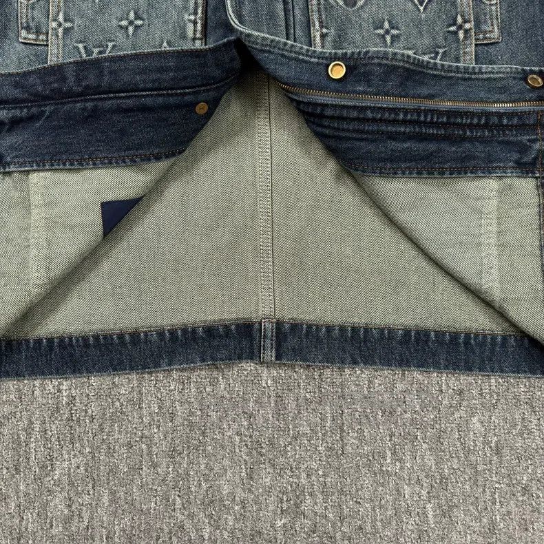 Louis Vuitton Louis Vuitton Dark blue lumberjack denim jacket Size US M / EU 48-50 / 2 - 7 Thumbnail