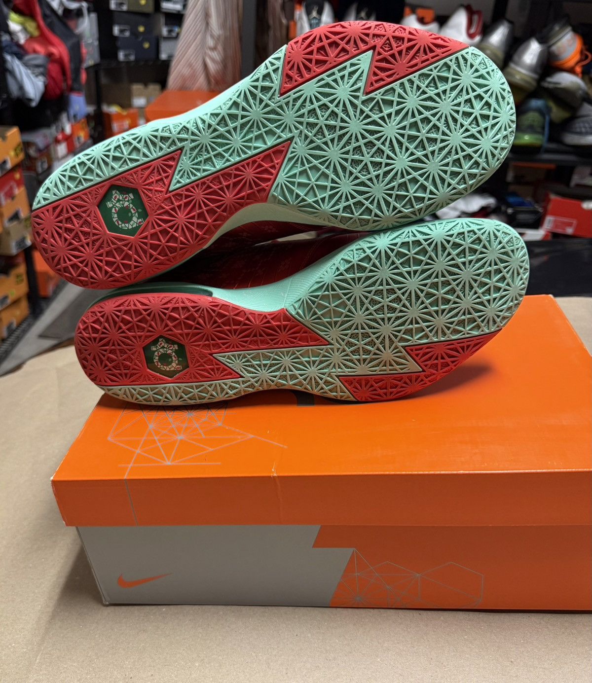 Nike Nike KD 6 Christmas Kevin Durant Men’s size 14 Basketball! Size US 14 / EU 47 - 5 Thumbnail