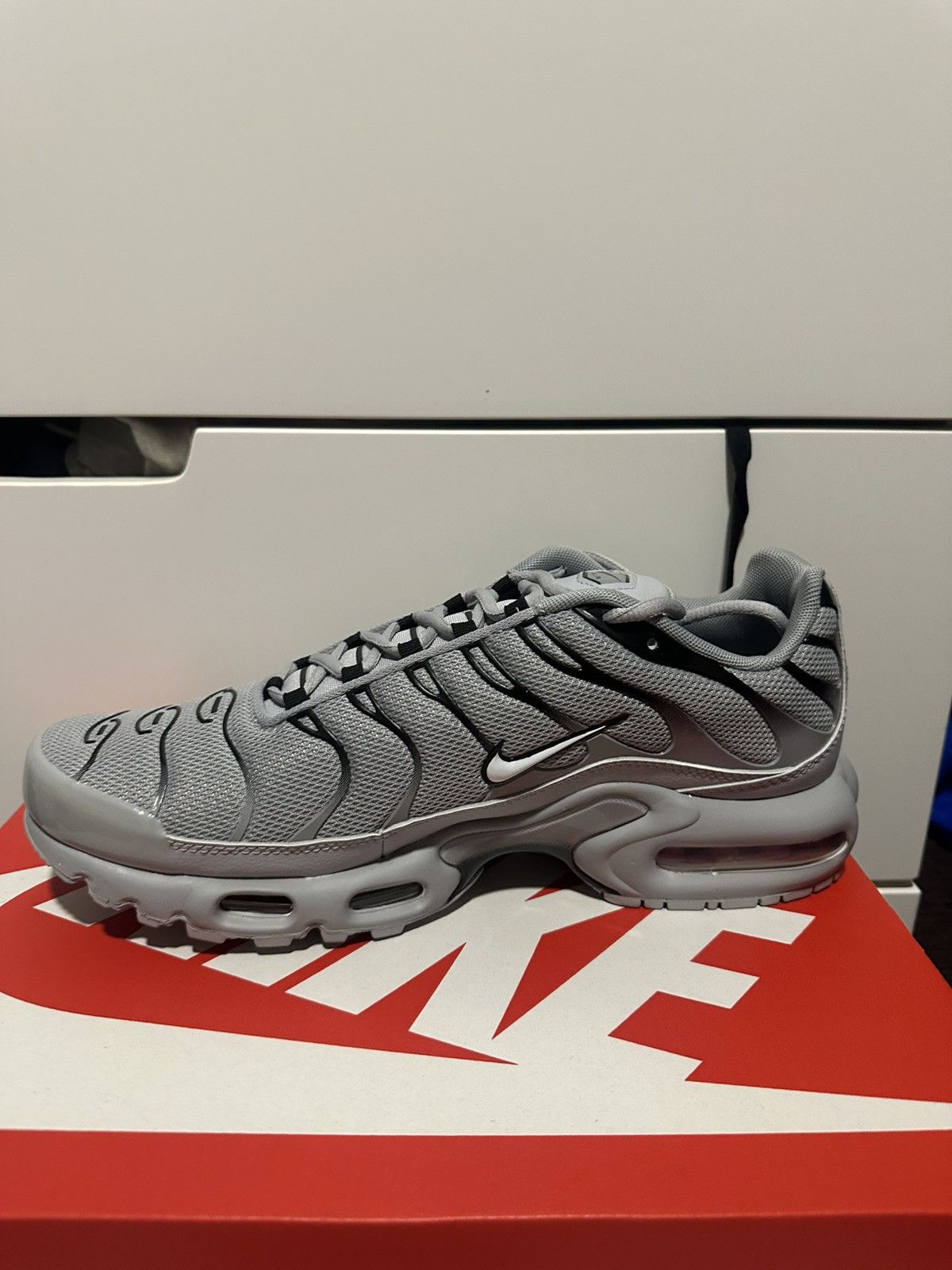 Nike Nike TN Air “Wolf Grey” Brand new Size US 11 / EU 44 - 3 Thumbnail