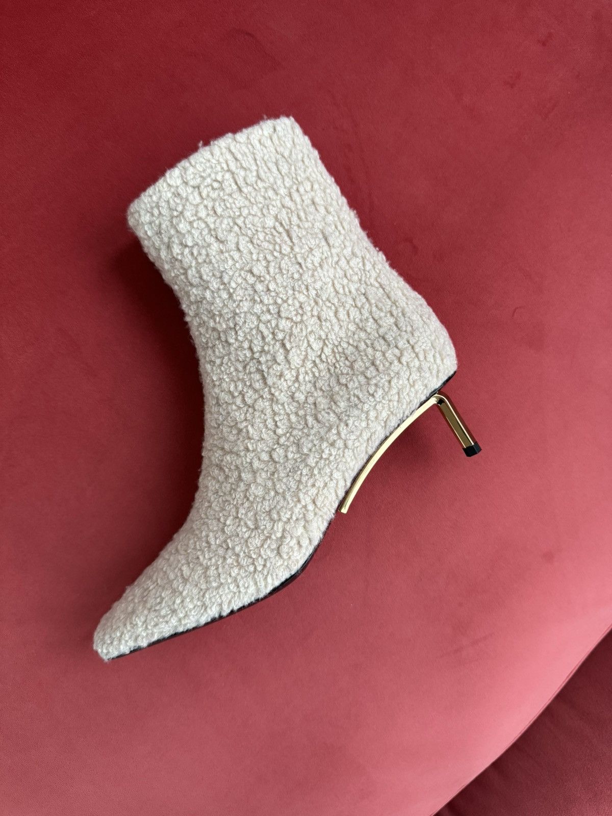 Off-White shearling textured leather ankle boots 36 It