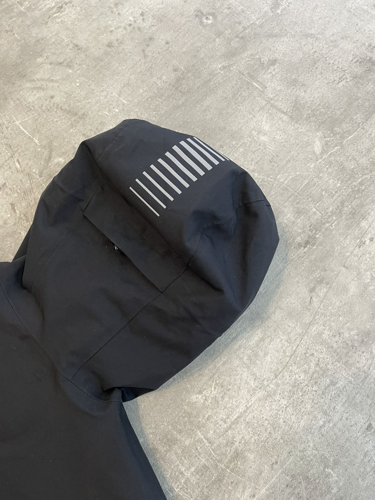 Designer Syna World Waterproof Trek Jacket Size US M / EU 48-50 / 2 - 5 Thumbnail