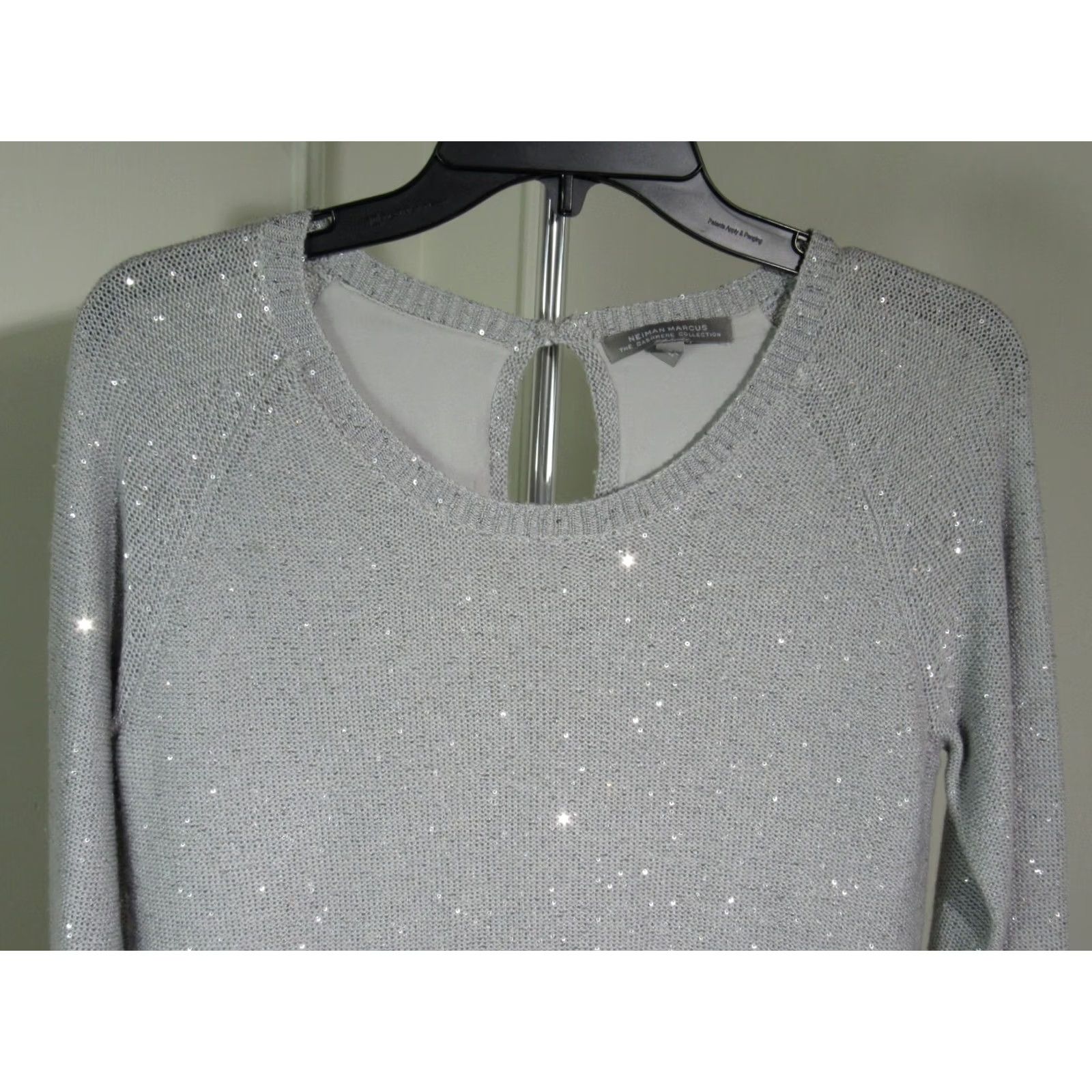 Neiman Marcus Neiman Marcus Sweater Womens S Gray the Cashmere Collection Grey with Sequin Size Size S / US 4 / IT 40 - 4 Thumbnail