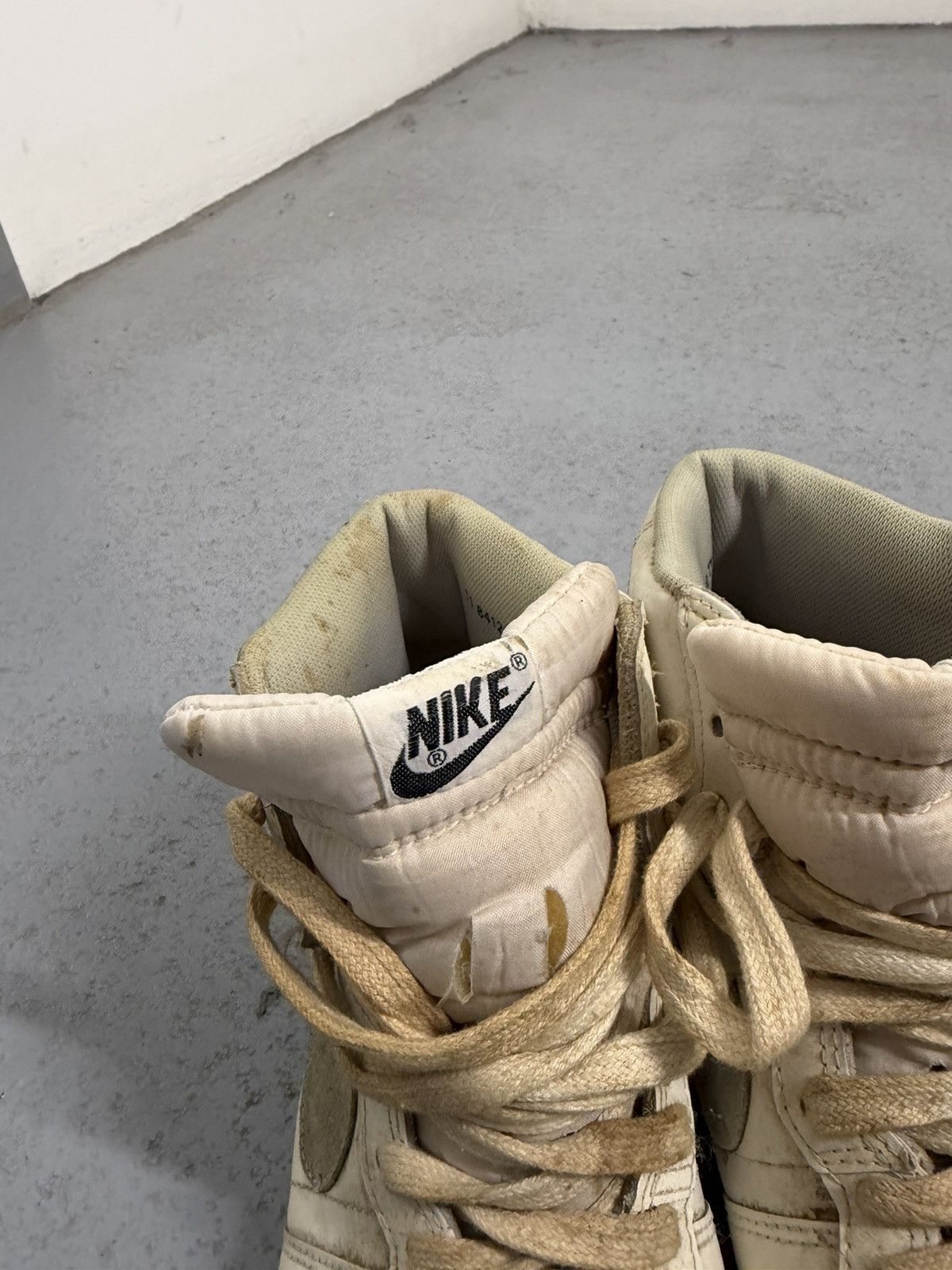 Nike Vintage 1982 Nike Legend Made In Korea Sneakers Size US 11 / EU 44 - 9 Thumbnail