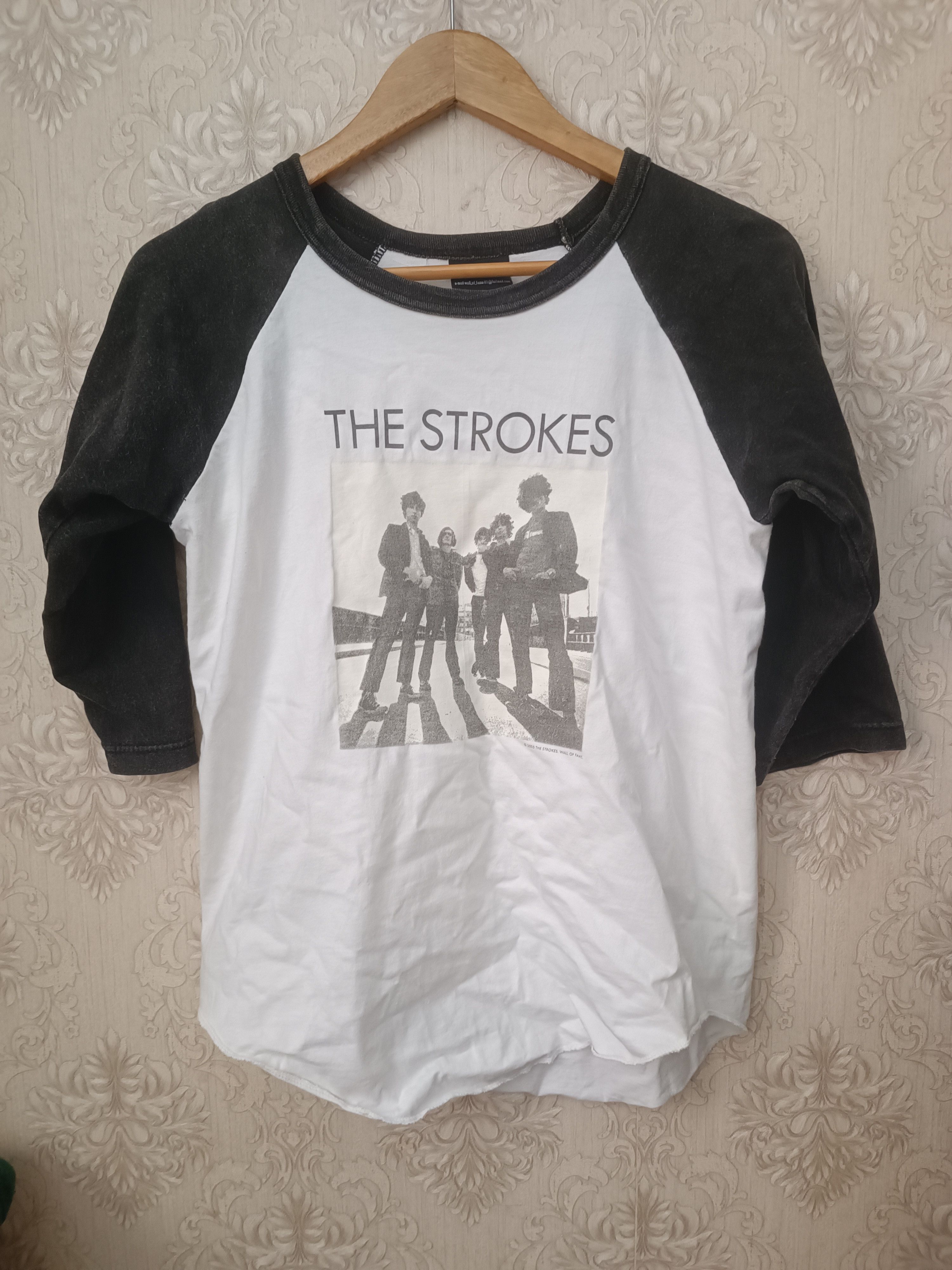 Band Tees Vintage The Strokes 2005 3q Shirt Size US S / EU 44-46 / 1 - 1 Thumbnail