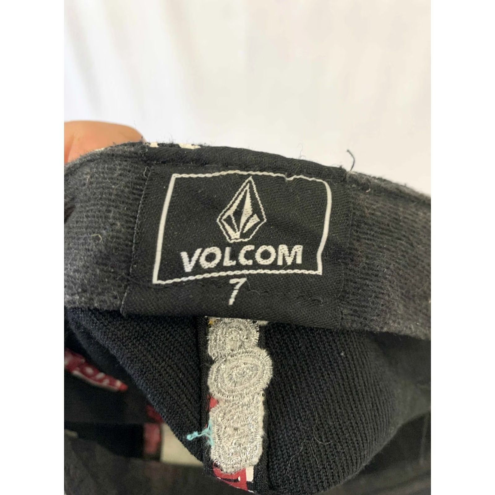 Volcom VINTAGE Volcom Fitted Hat Black White All Over Print Logo Y2K Streetwear Skate Cap Size 7 Mens Size ONE SIZE - 3 Thumbnail