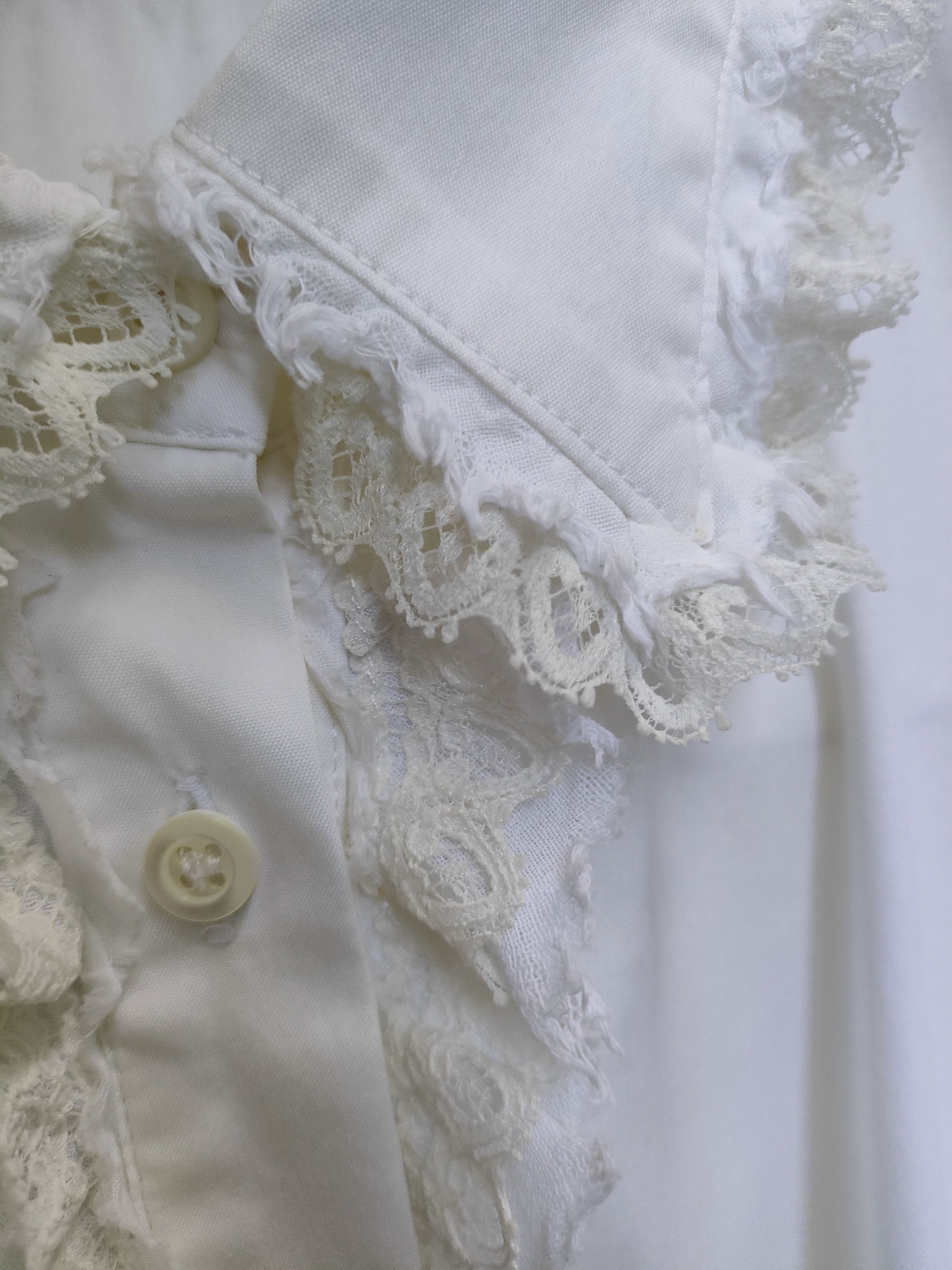 Prada 2010 Prada Lace Ruffle Embellished White Shirt Size S / US 4 / IT 40 - 4 Thumbnail