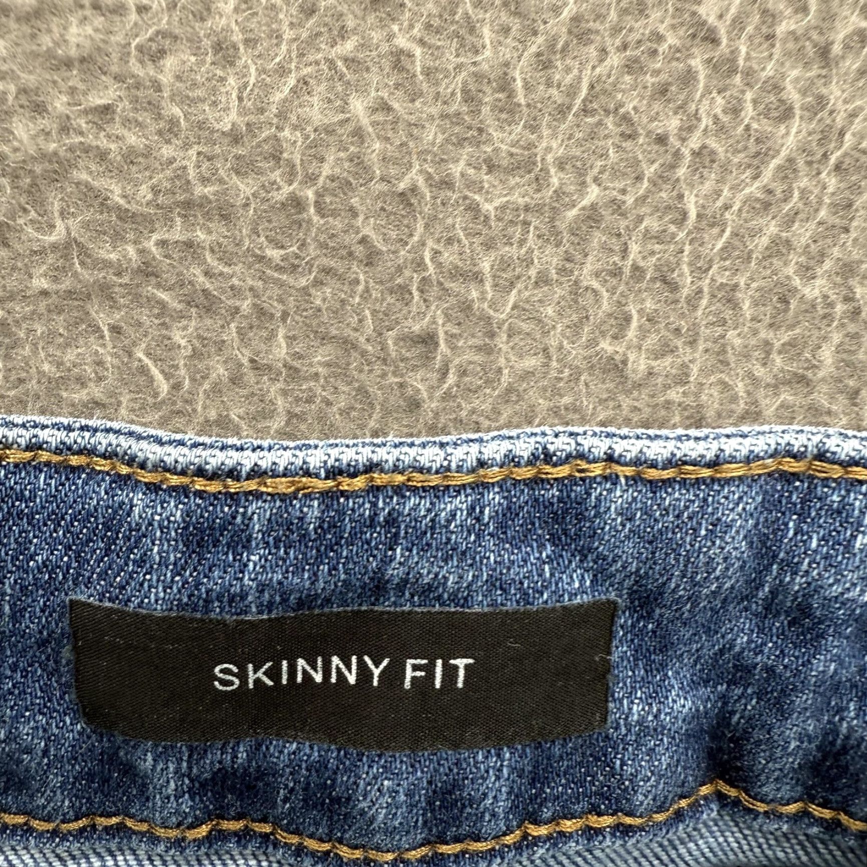 Vintage VINTAGE Judy Blue Jeans Womens 18W Blue Medium Wash Skinny Fit Distressed Ripped Stretch Size 40" / US 18 - 4 Thumbnail