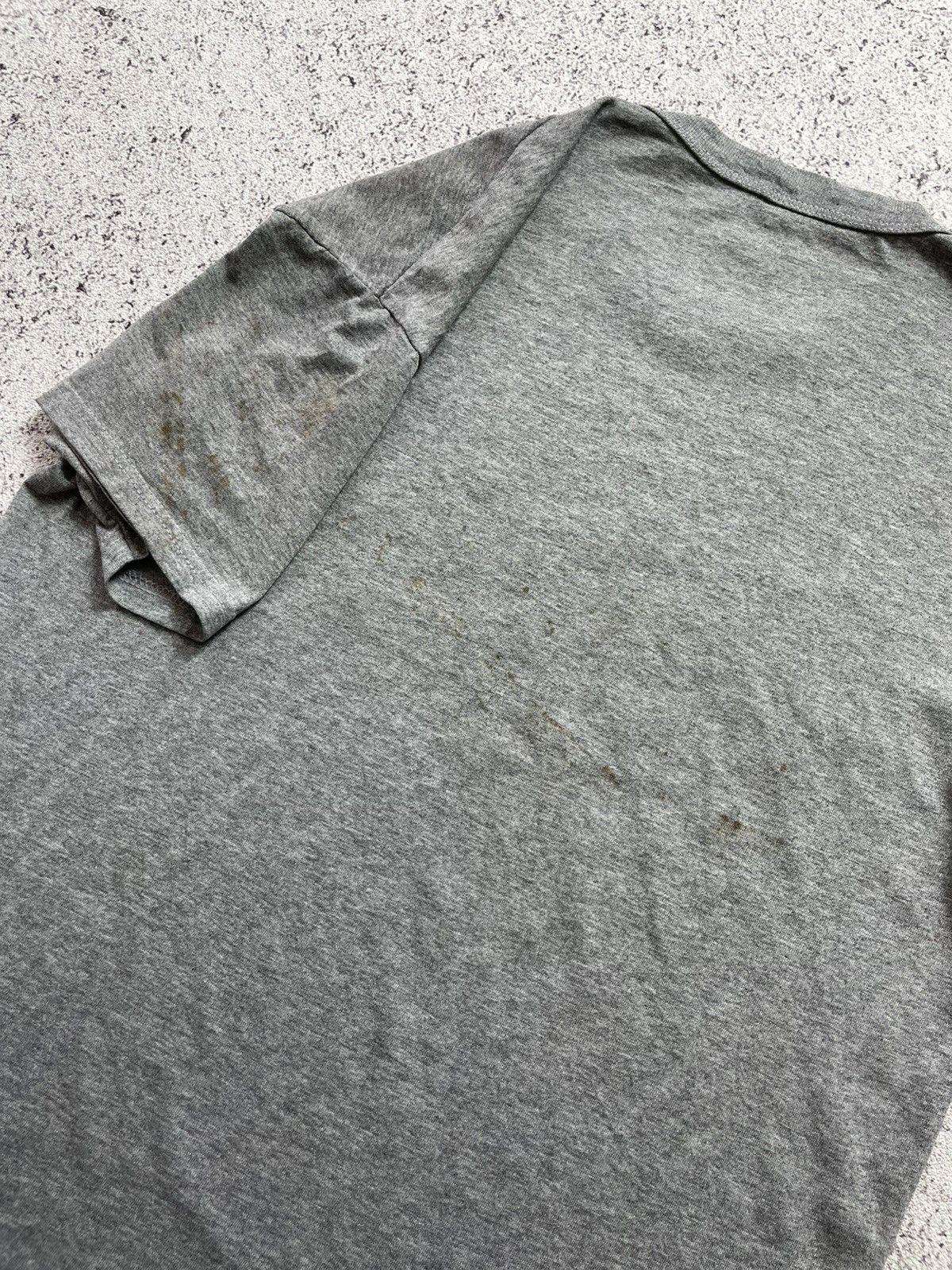 Vintage Vintage Sun Faded Thrashed Hanover Fitted Tee Size US M / EU 48-50 / 2 - 6 Thumbnail