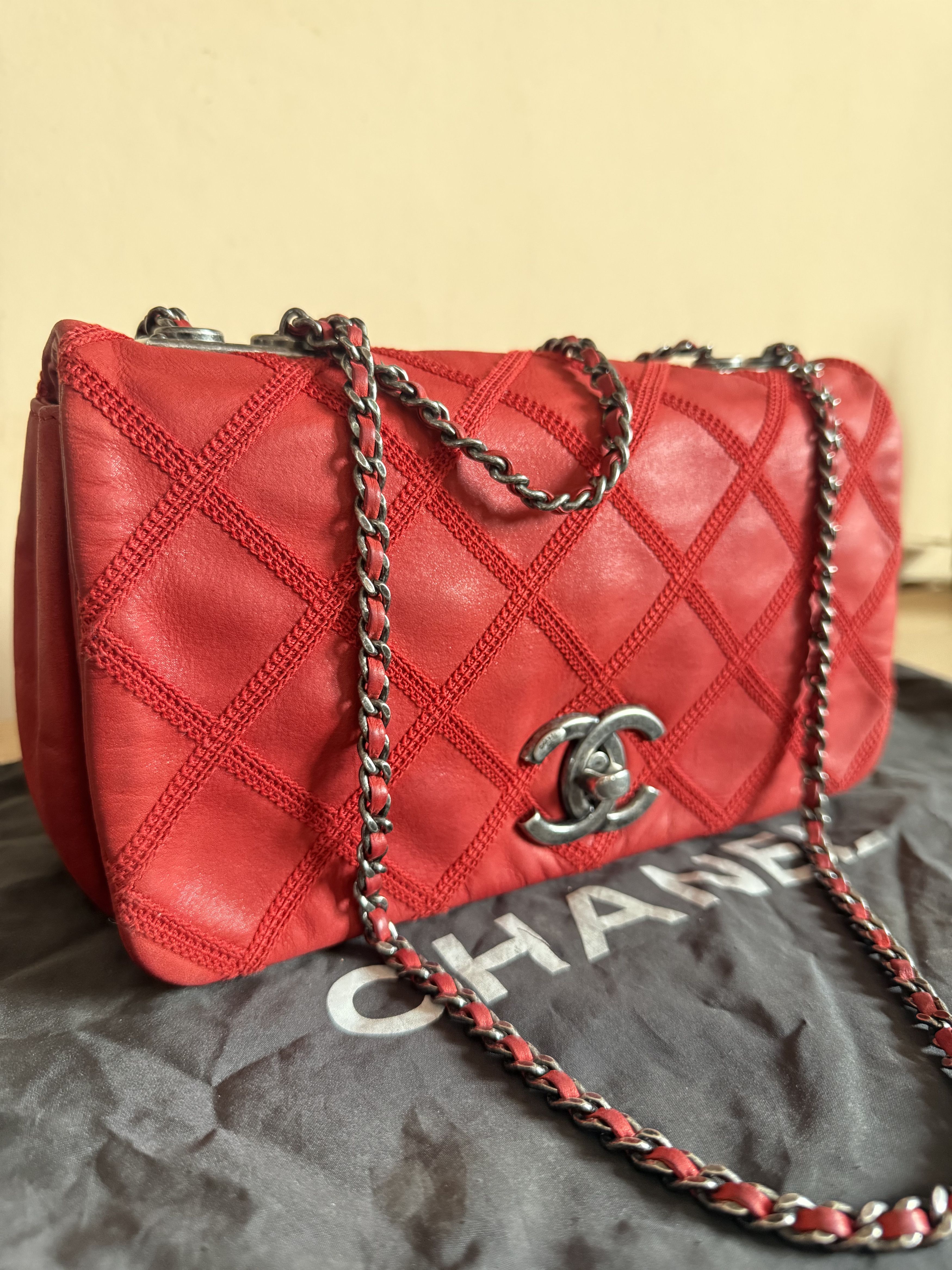 Chanel CHANEL Diamond Stitch Quilted Chain Flap Bag Red Calfskin Size ONE SIZE - 3 Thumbnail