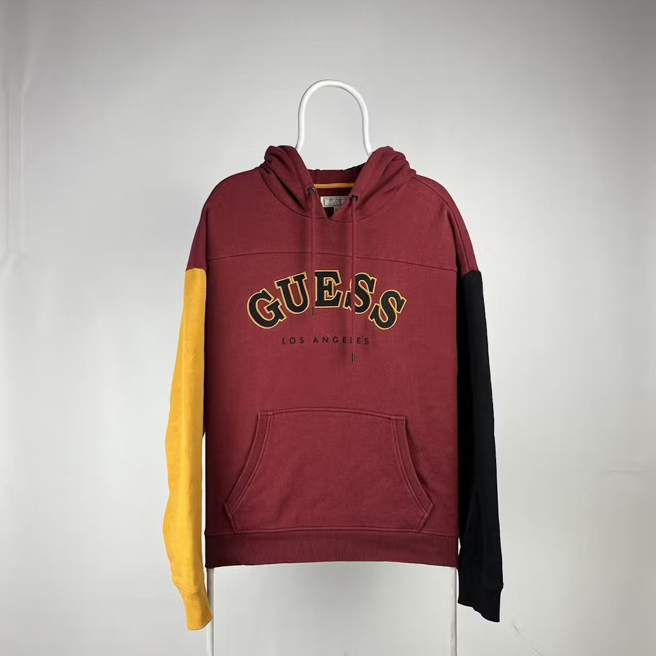 Guess Guess hoodie embroidered logo size Large Size US L / EU 52-54 / 3 - 1 Thumbnail