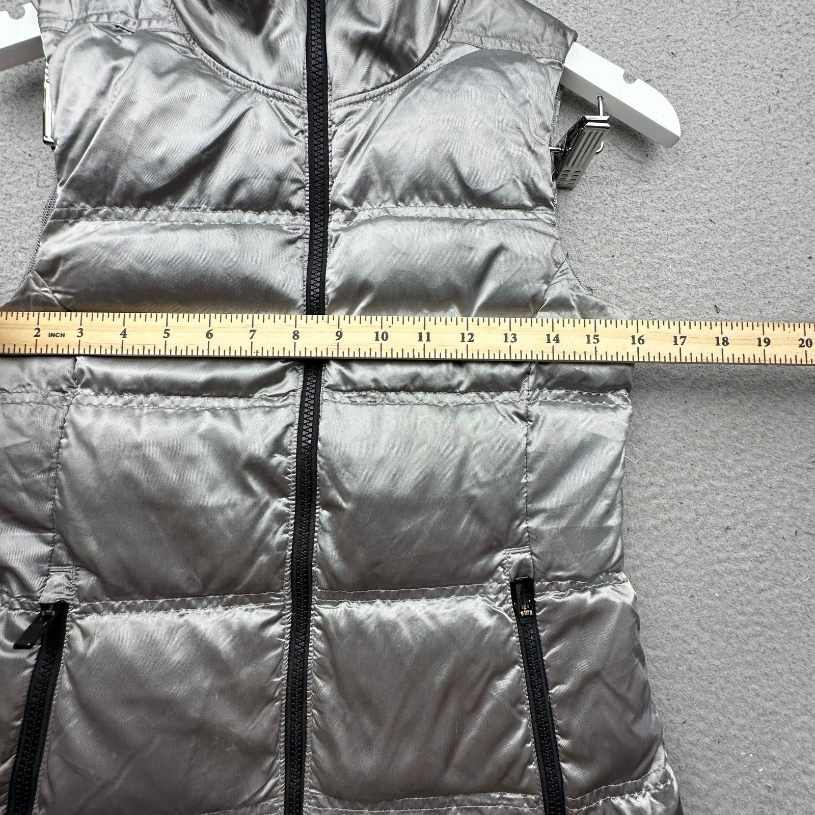Athleta Athleta Silver Twill Goose Down Vest Jacket Womens XXS Size XXS / US 00 / IT 34 - 3 Thumbnail