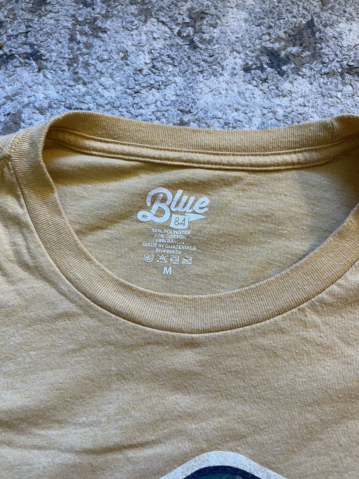 Other Blue 84 Perkins Cove Maine Men's Medium Mustard Graphic Tee Size US M / EU 48-50 / 2 - 3 Thumbnail