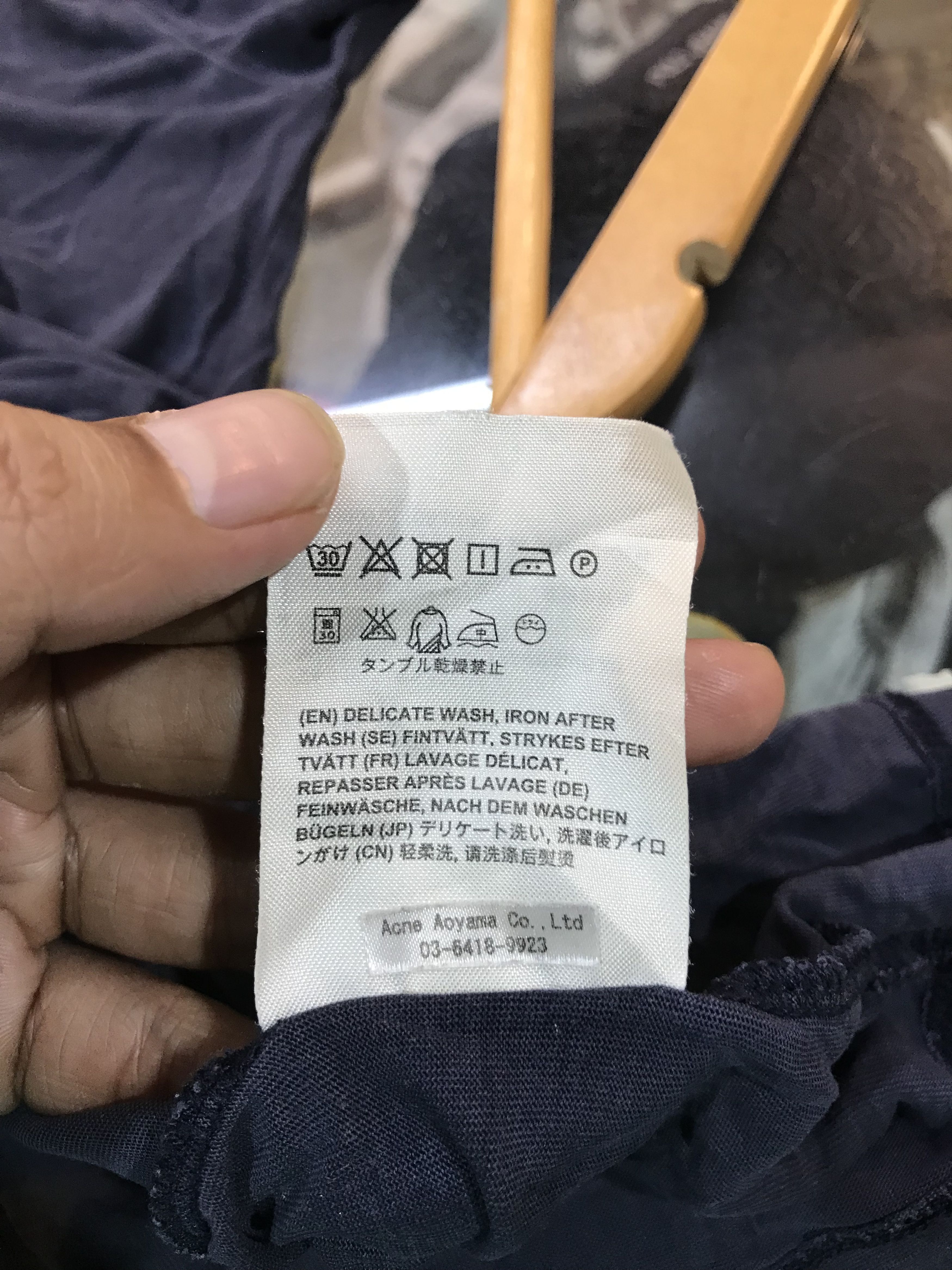 Acne Studios Acne Studios Behati Tencel PAW16 V Neck Tee Shirt Size XS / US 0-2 / IT 36-38 - 5 Thumbnail