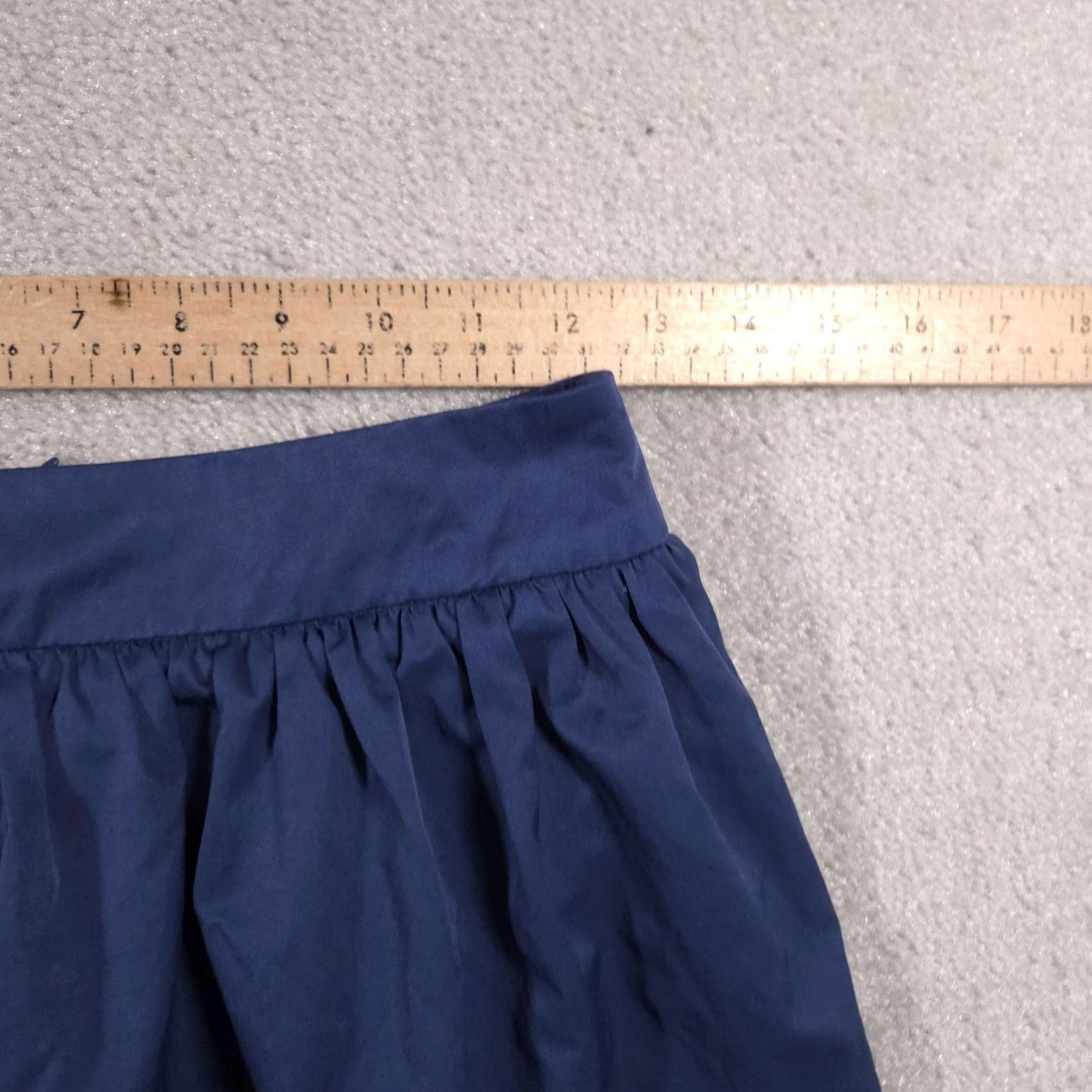 Zara VINTAGE Zara Woman Skirt Womens Small Navy Blue A-Line Pleated Back Zip Mini Casual Size 28" / US 6 / IT 42 - 3 Thumbnail