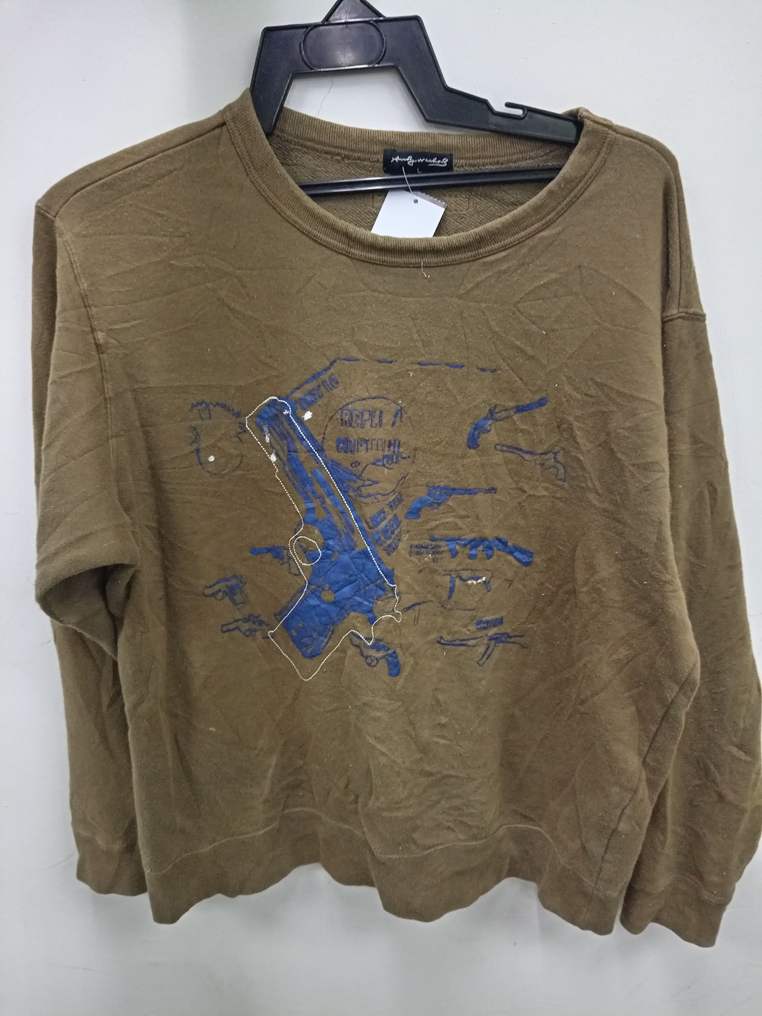 Andy Warhol × Uniqlo Andy Warhol Gun Print Sweatshirt Crewneck Size US L / EU 52-54 / 3 - 1 Thumbnail