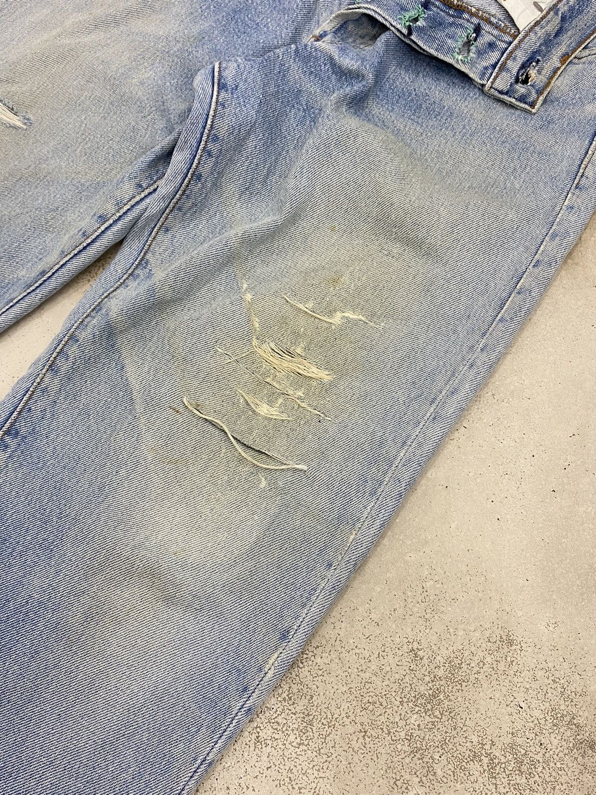 Levi's Vintage 80s Levis Big E Button 555 Distressed Light blue Jea Size US 29 - 4 Thumbnail