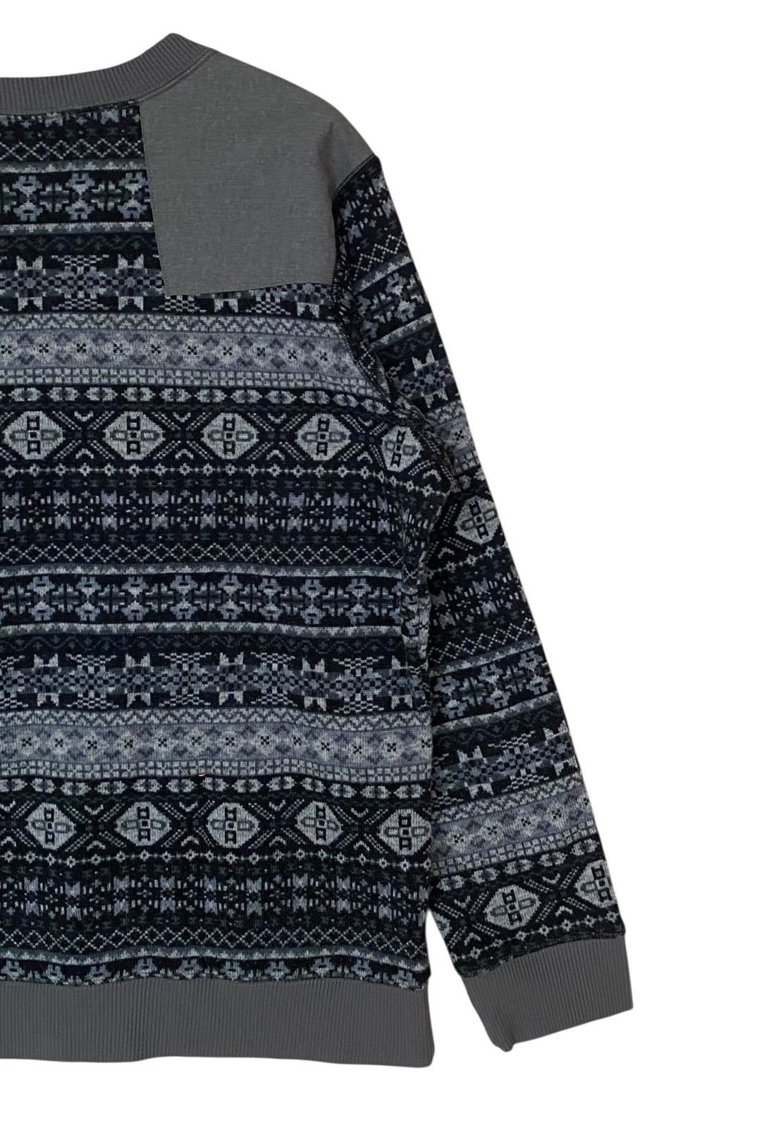 Columbia Vintage Columbia Navajo Sweatshirt 2000s Size US XL / EU 56 / 4 - 6 Thumbnail