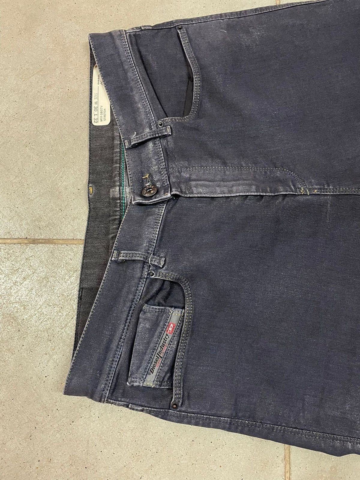 Diesel Rare Vintage Diesel Waxed Shiny Jeans Size US 30 / EU 46 - 3 Thumbnail