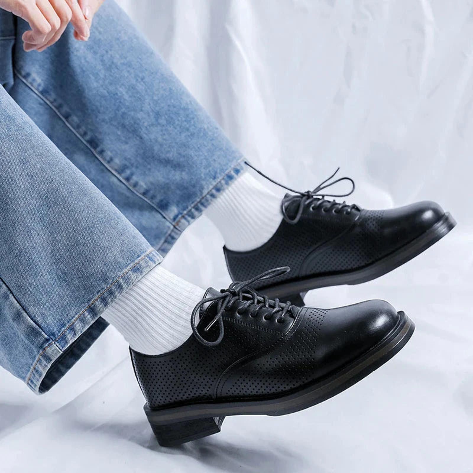 Leather Perforated Derby Shoes Size US 8 / EU 41 - 9 Thumbnail