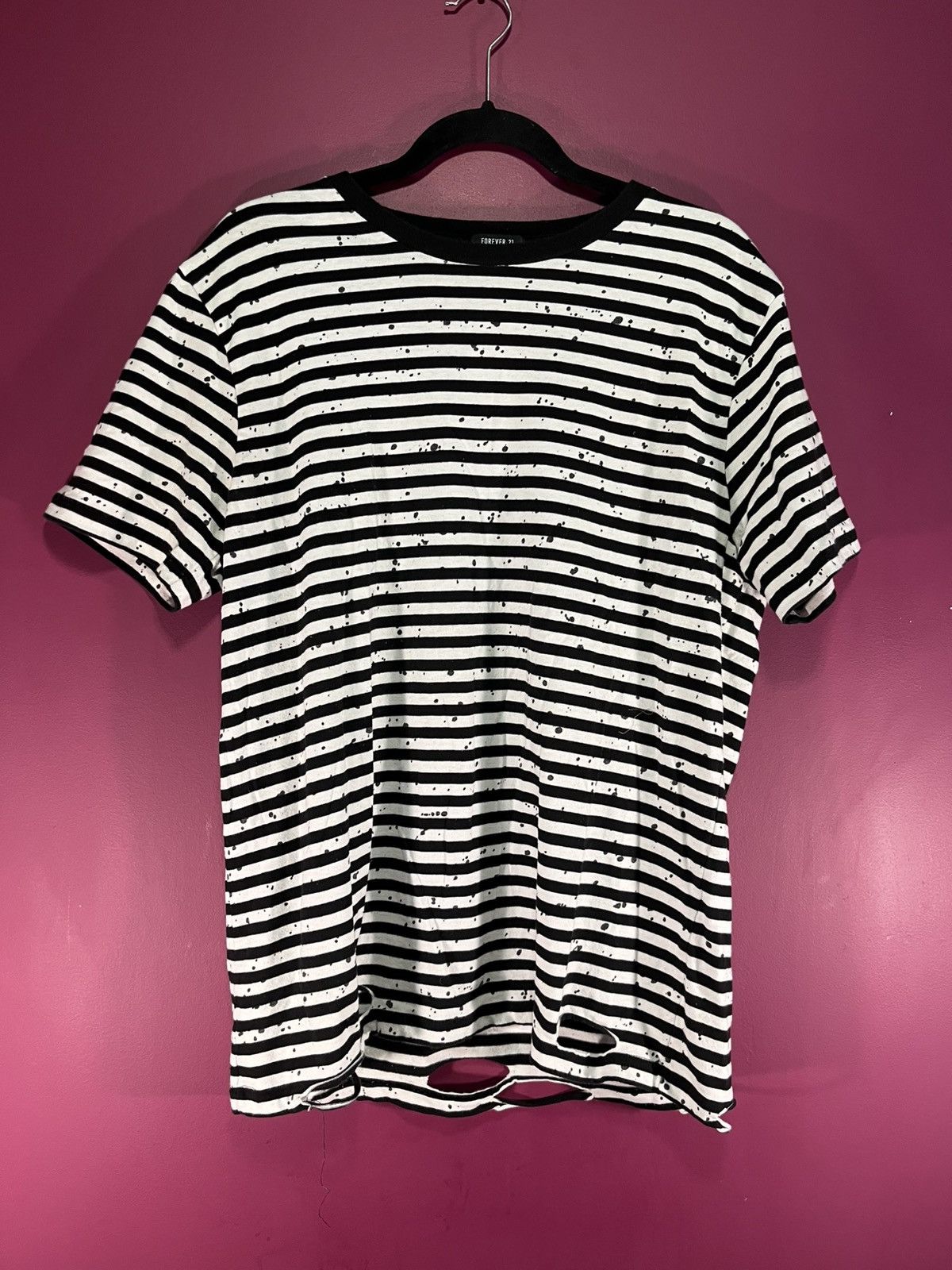 H&M H&M distressed splatter striped tee Size US M / EU 48-50 / 2 - 1 Thumbnail
