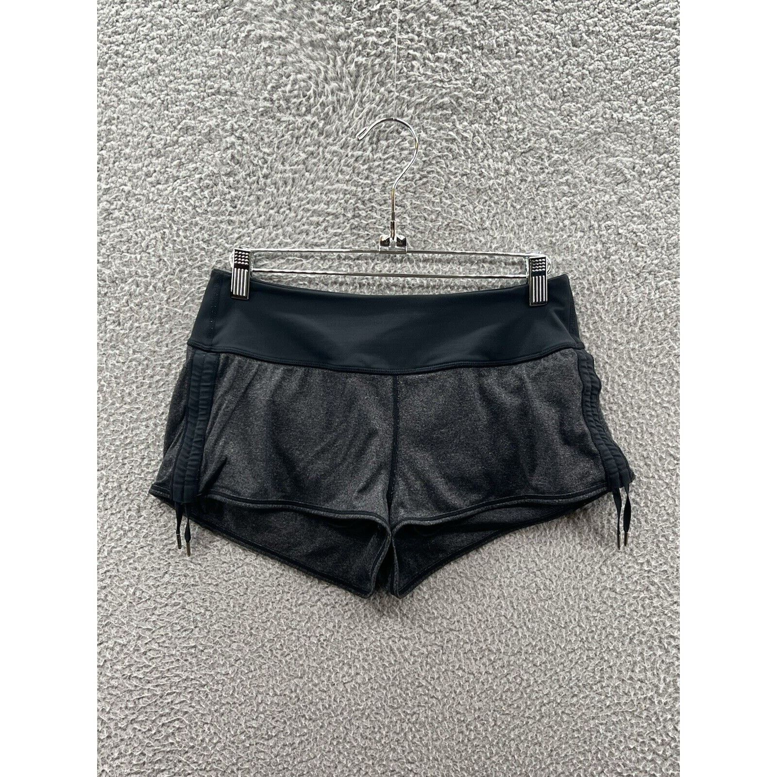 Lululemon Lululemon Shorts Sz 4 Gray Rouching String Ties Inner Briefs Size 27" / US 4 / IT 40 - 1 Thumbnail