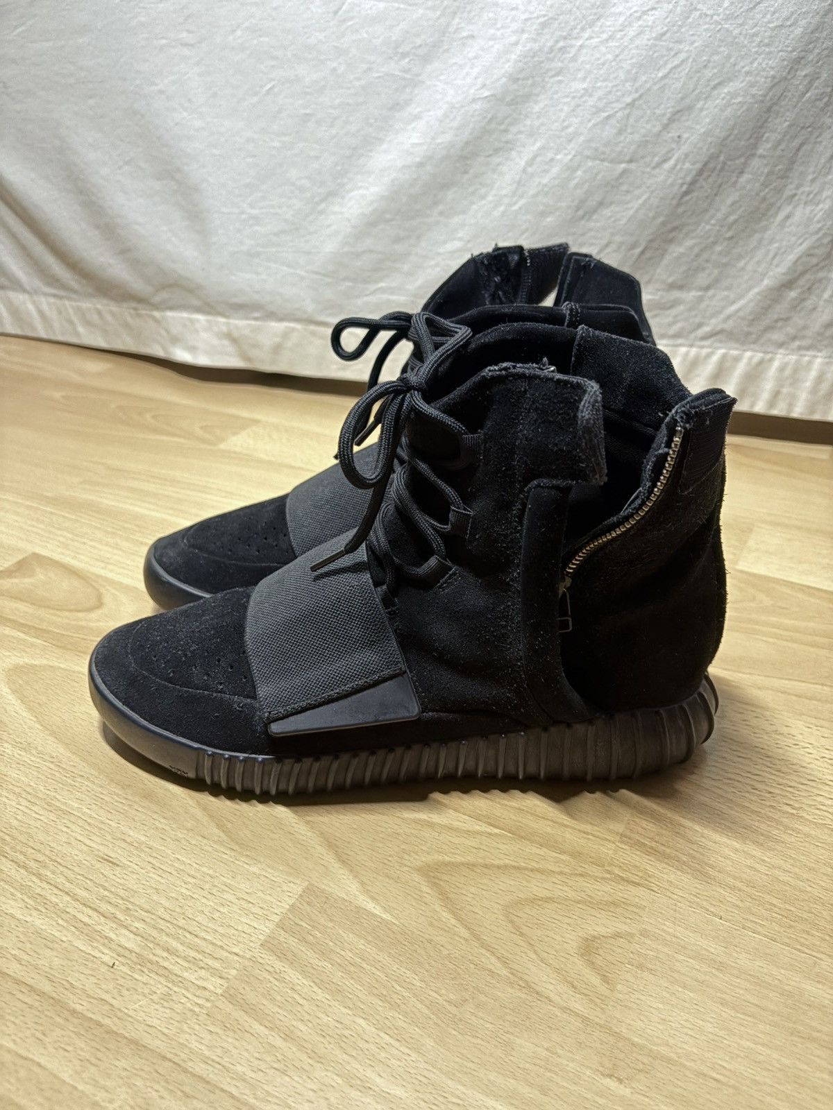 Yeezy Triple Black Adidas Yeezy 750 Triple Black