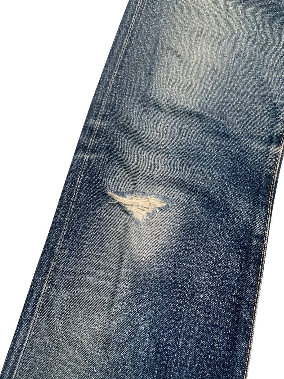 VINTAGE EDWIN 505Z SELVEDGE BUCKLE BACK DISTRESSED DENIM