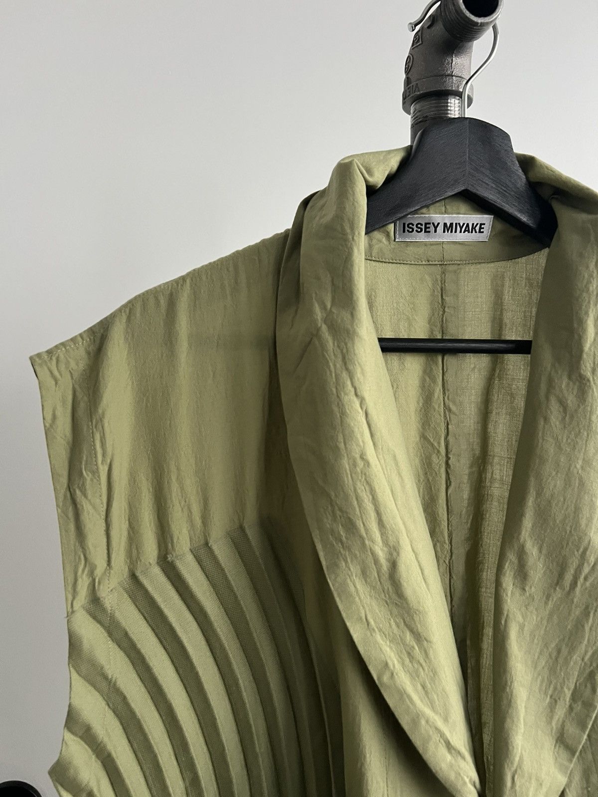 Issey Miyake Sleeveless Pleated Coat Size M / US 6-8 / IT 42-44 - 3 Thumbnail