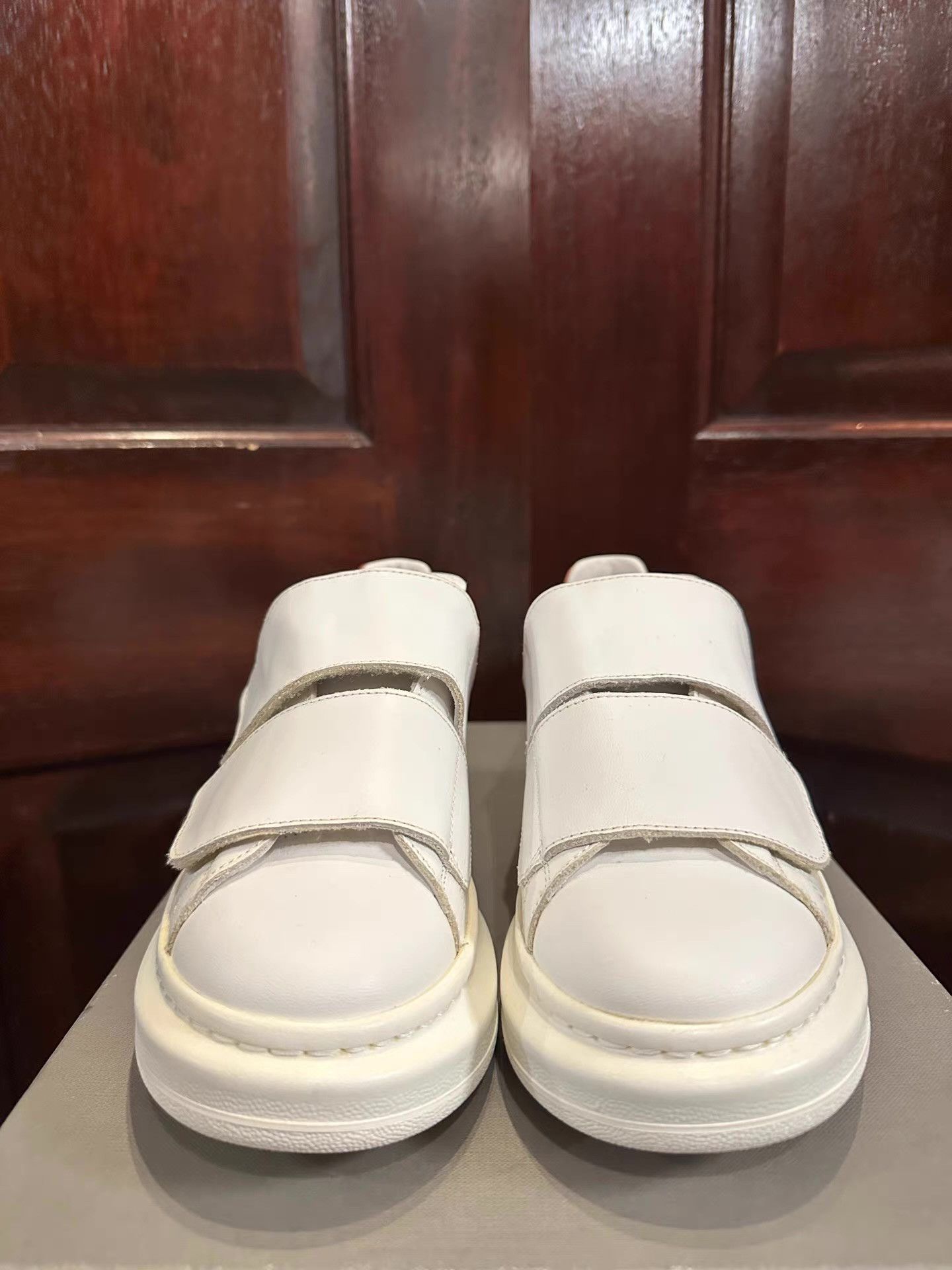 Alexander McQueen Alexander McQueen white sneakers with pink Ｑ25 Size US 6.5 / IT 36.5 - 1 Thumbnail